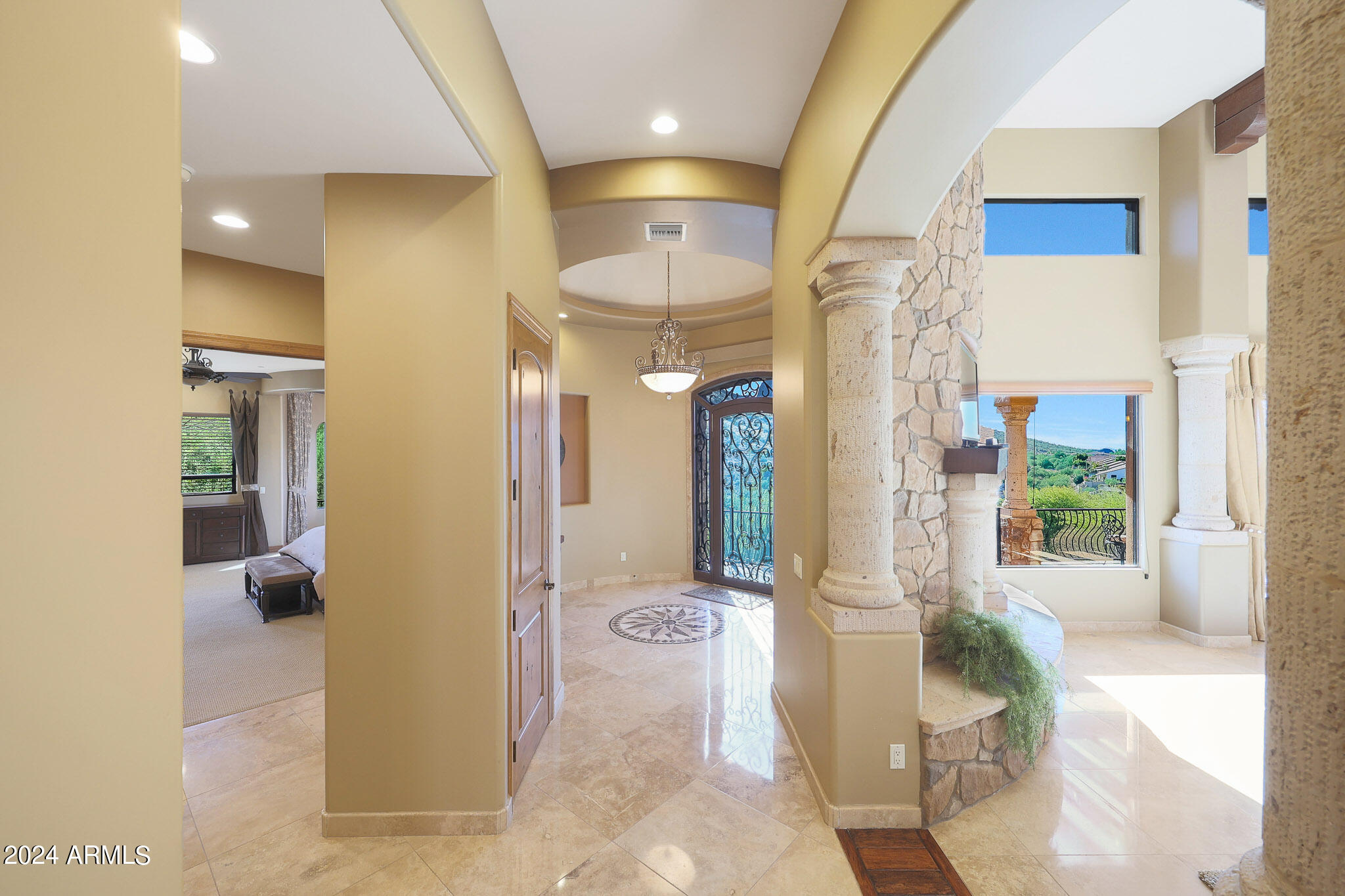 9801 N SOLITUDE Canyon