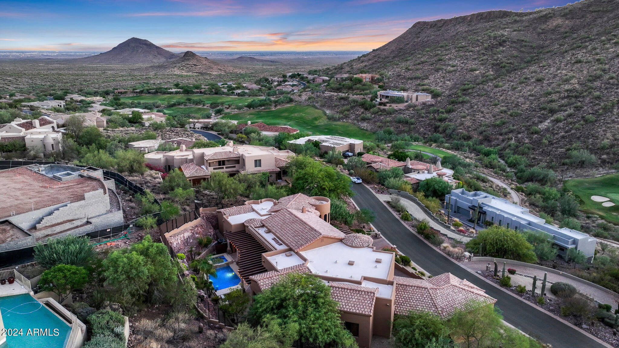 9801 N SOLITUDE Canyon