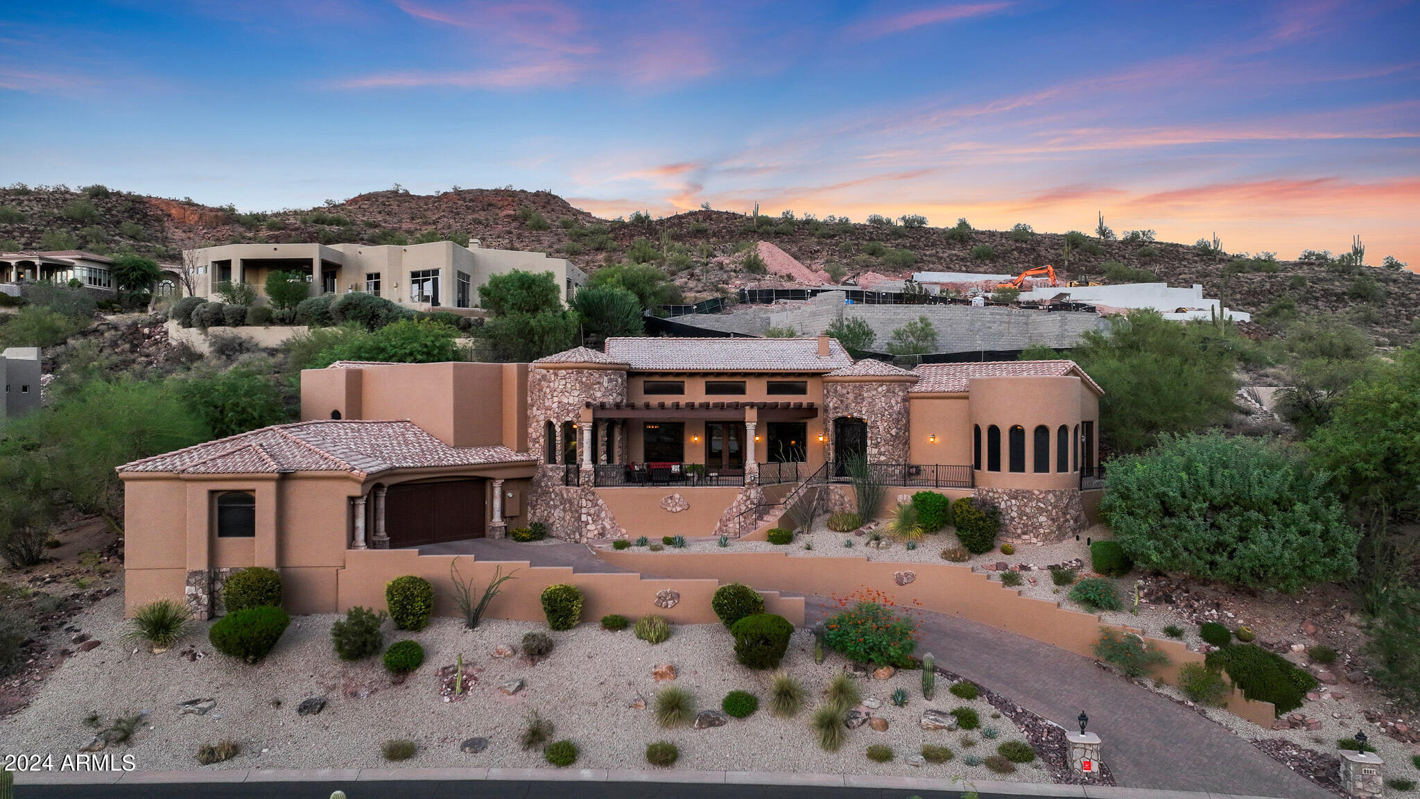 9801 N SOLITUDE Canyon