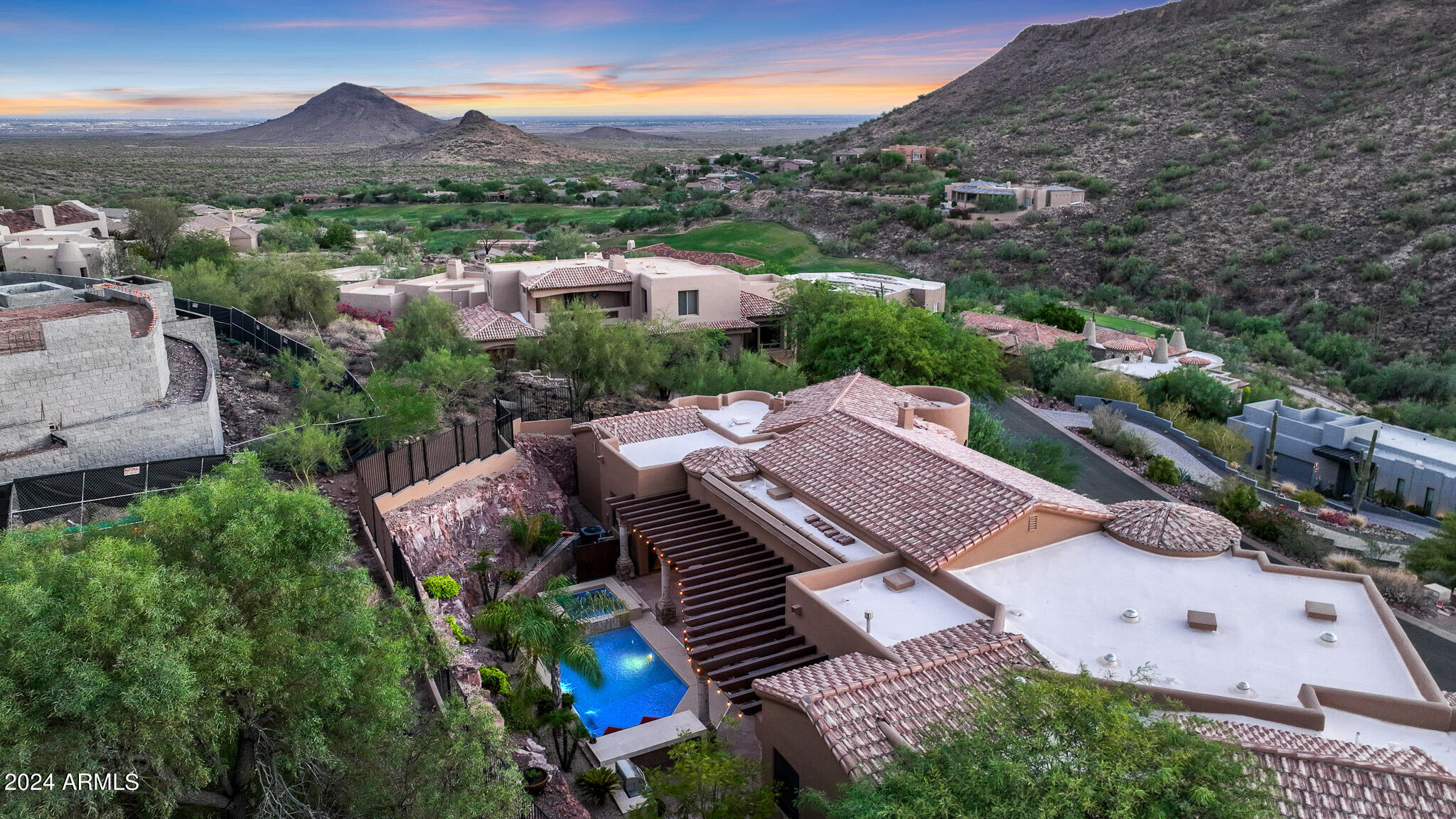 9801 N SOLITUDE Canyon