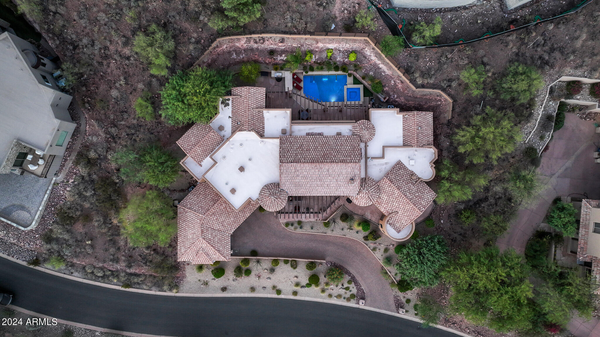 9801 N SOLITUDE Canyon