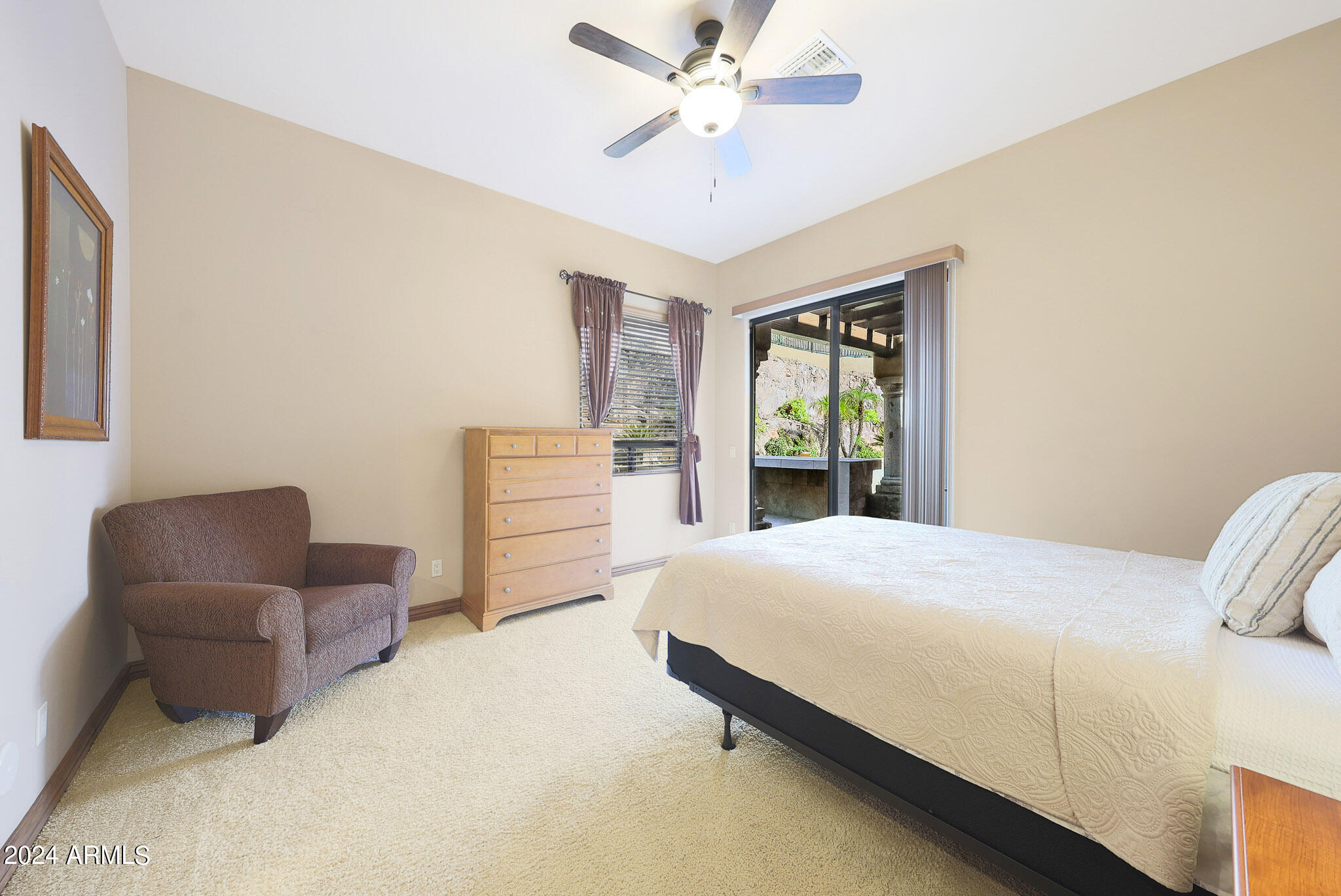 9801 N SOLITUDE Canyon