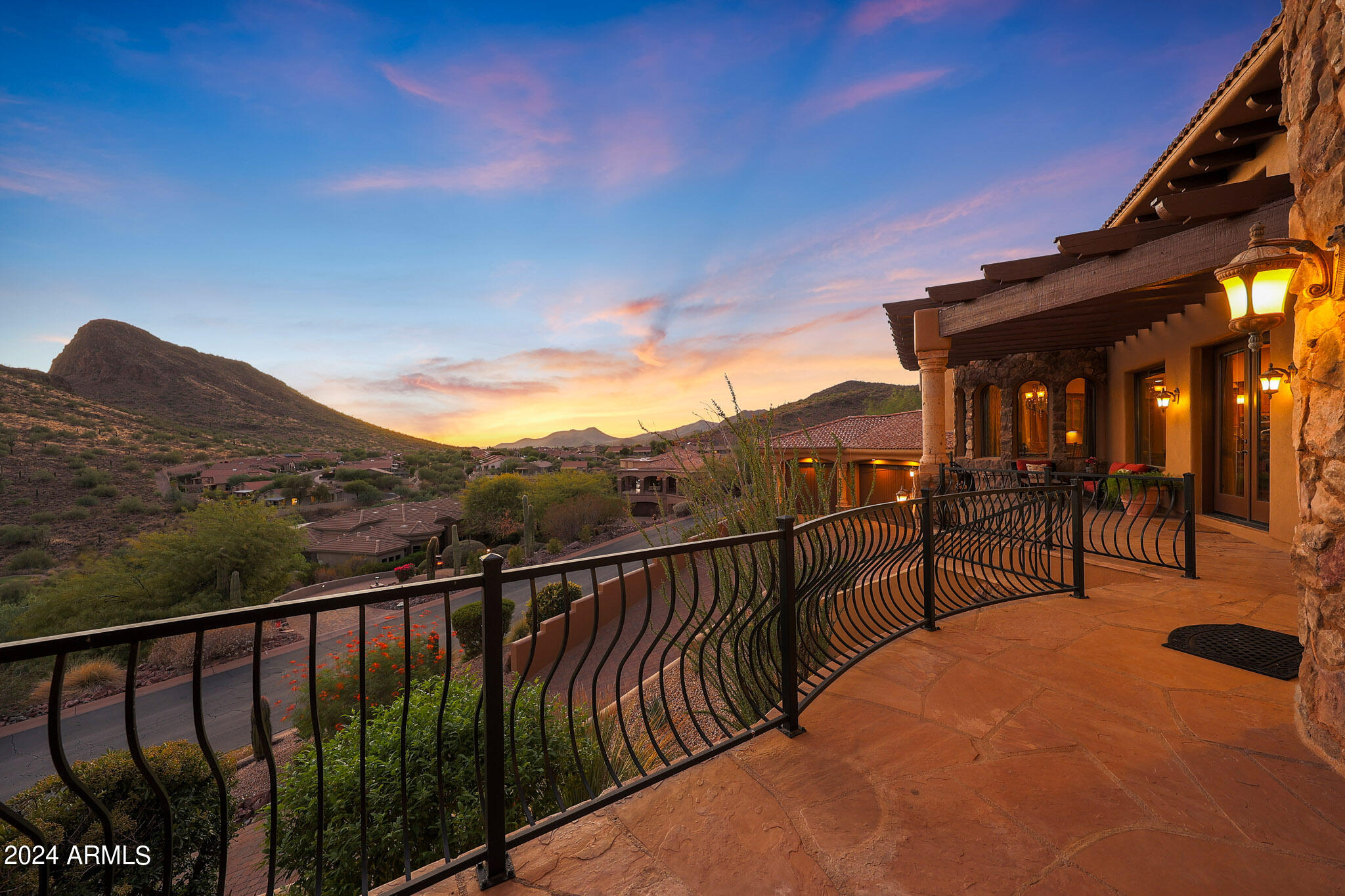 9801 N SOLITUDE Canyon