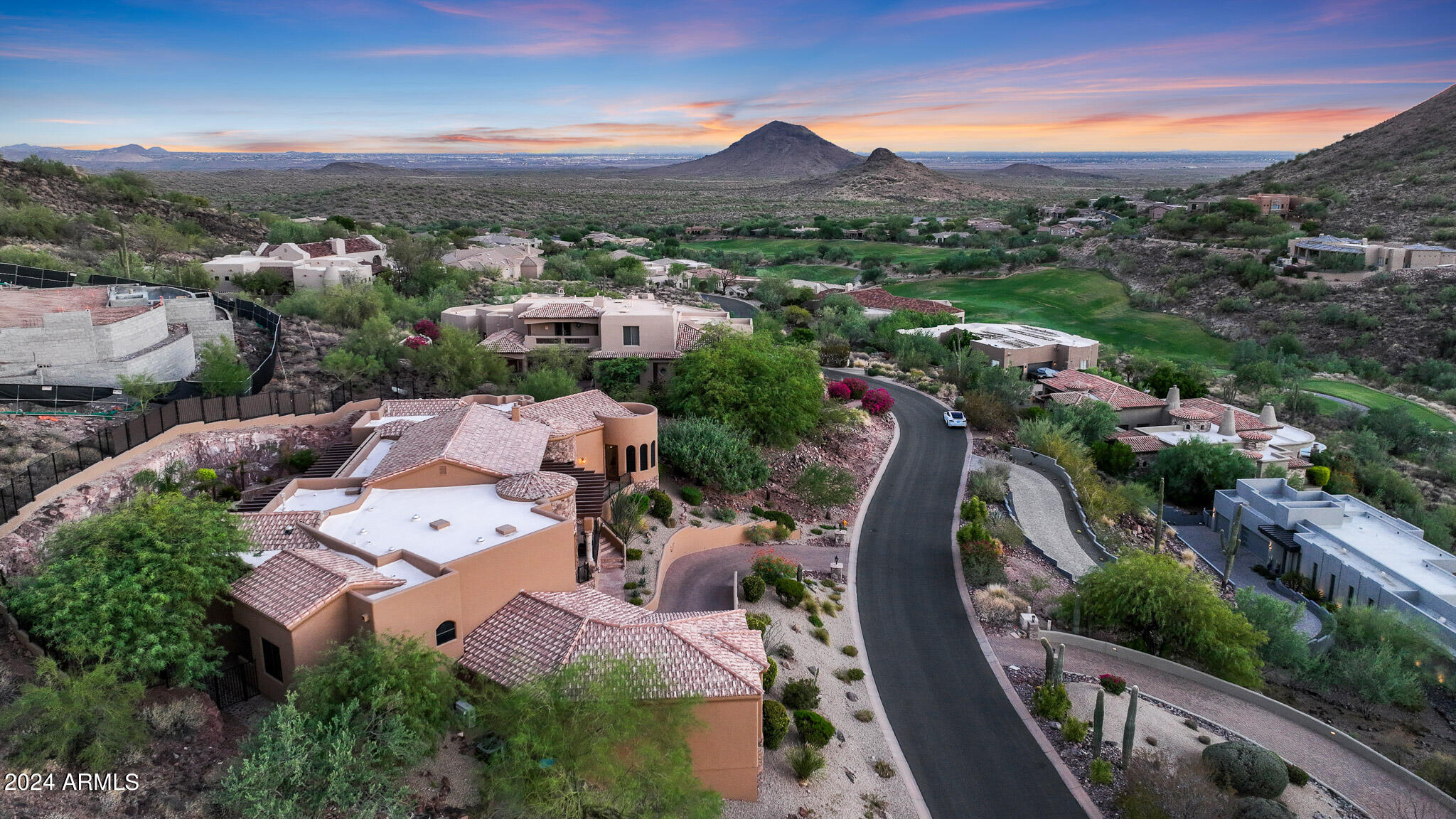 9801 N SOLITUDE Canyon