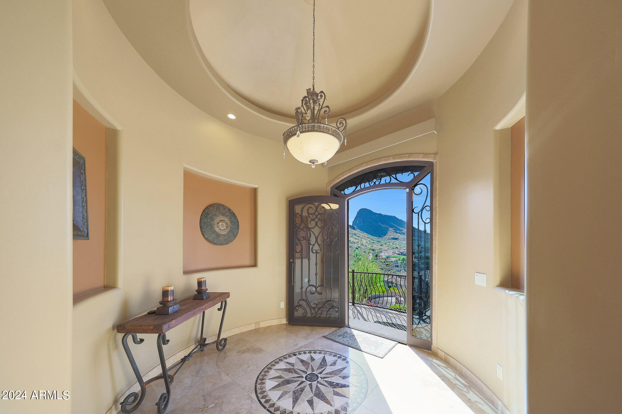9801 N SOLITUDE Canyon