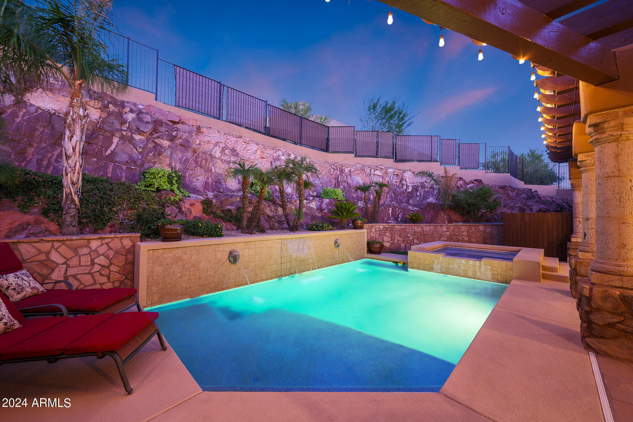 9801 N SOLITUDE Canyon
