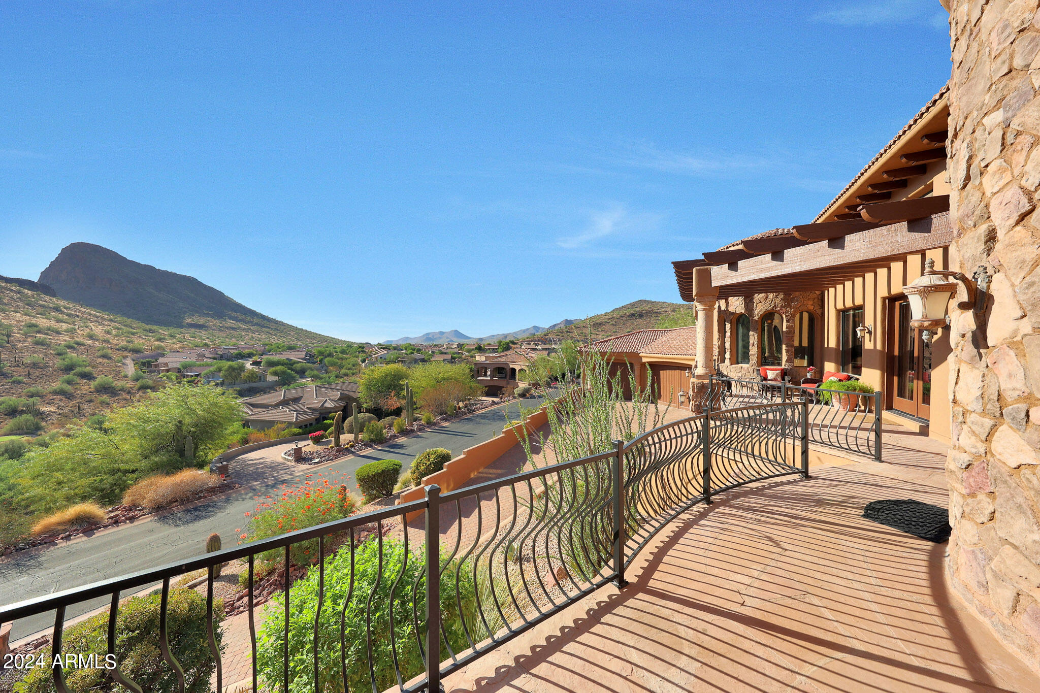 9801 N SOLITUDE Canyon