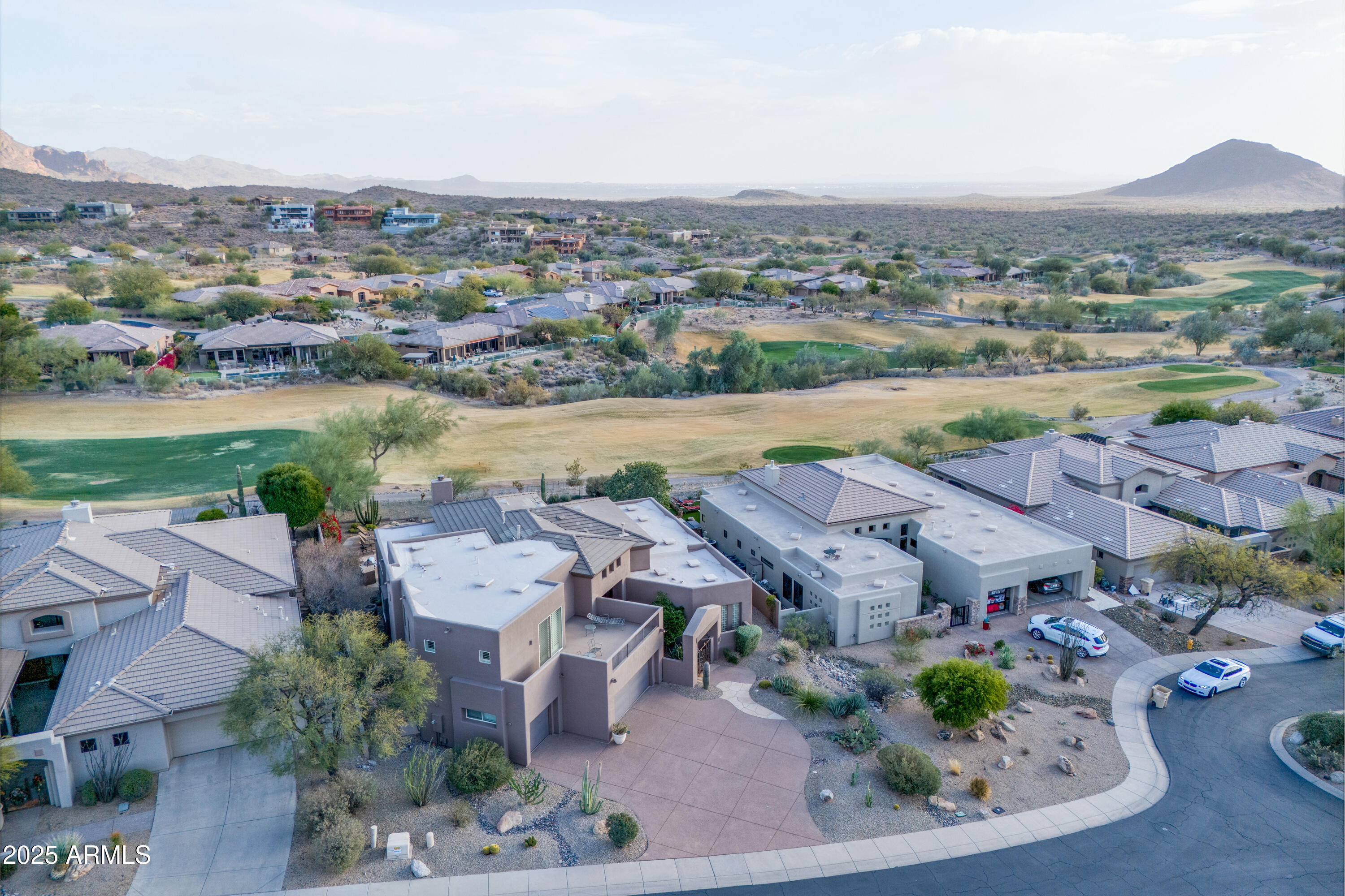 9619 N LONGFEATHER --