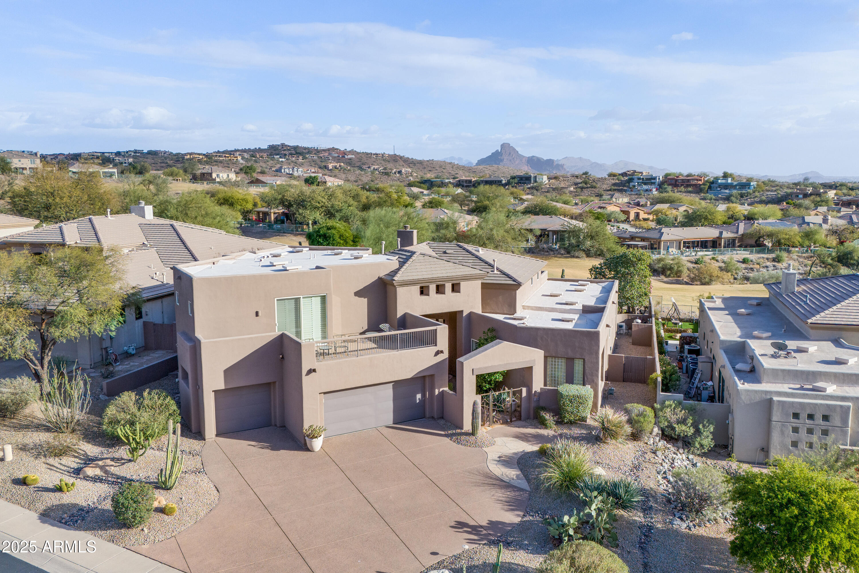 9619 N LONGFEATHER --