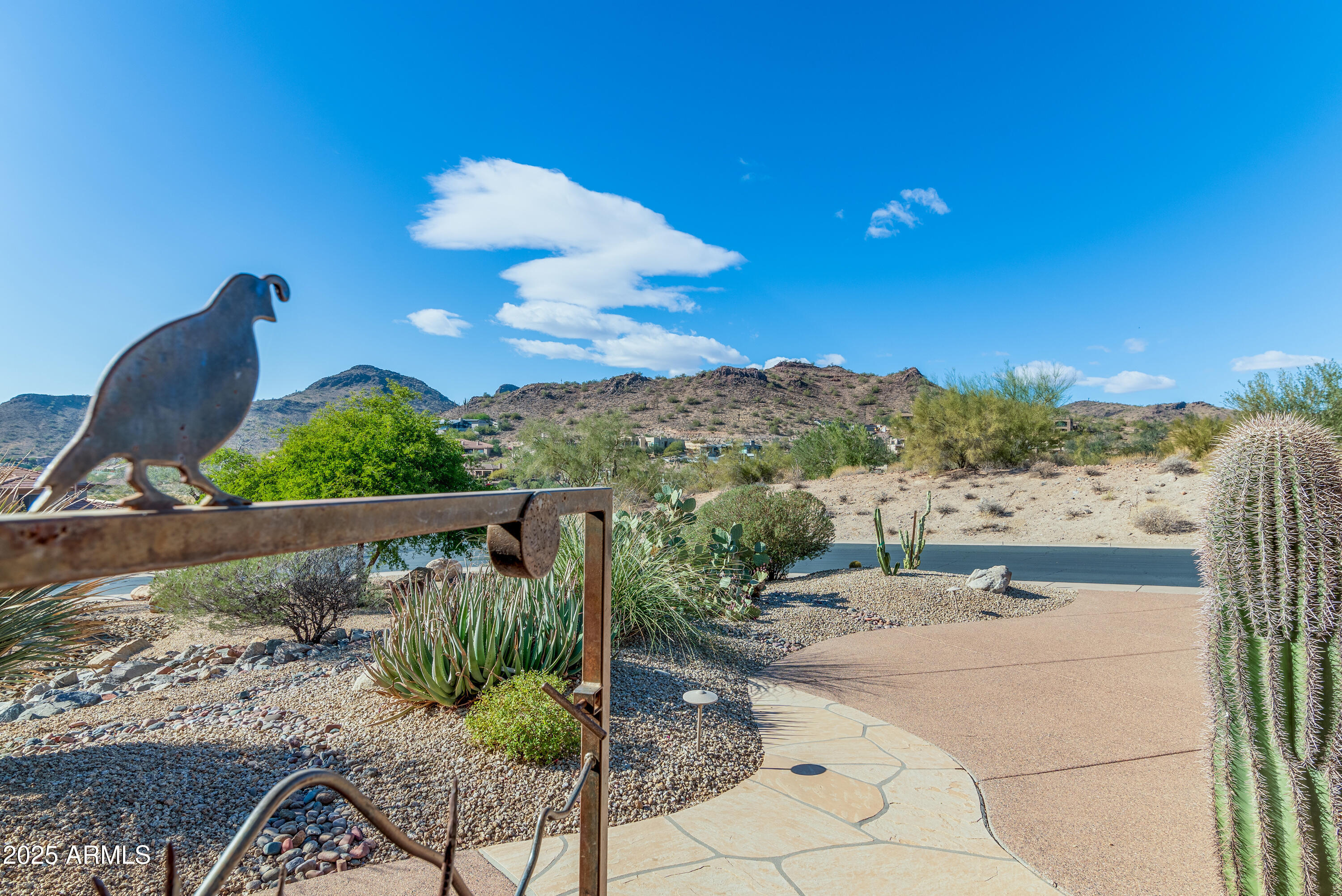 9619 N LONGFEATHER --