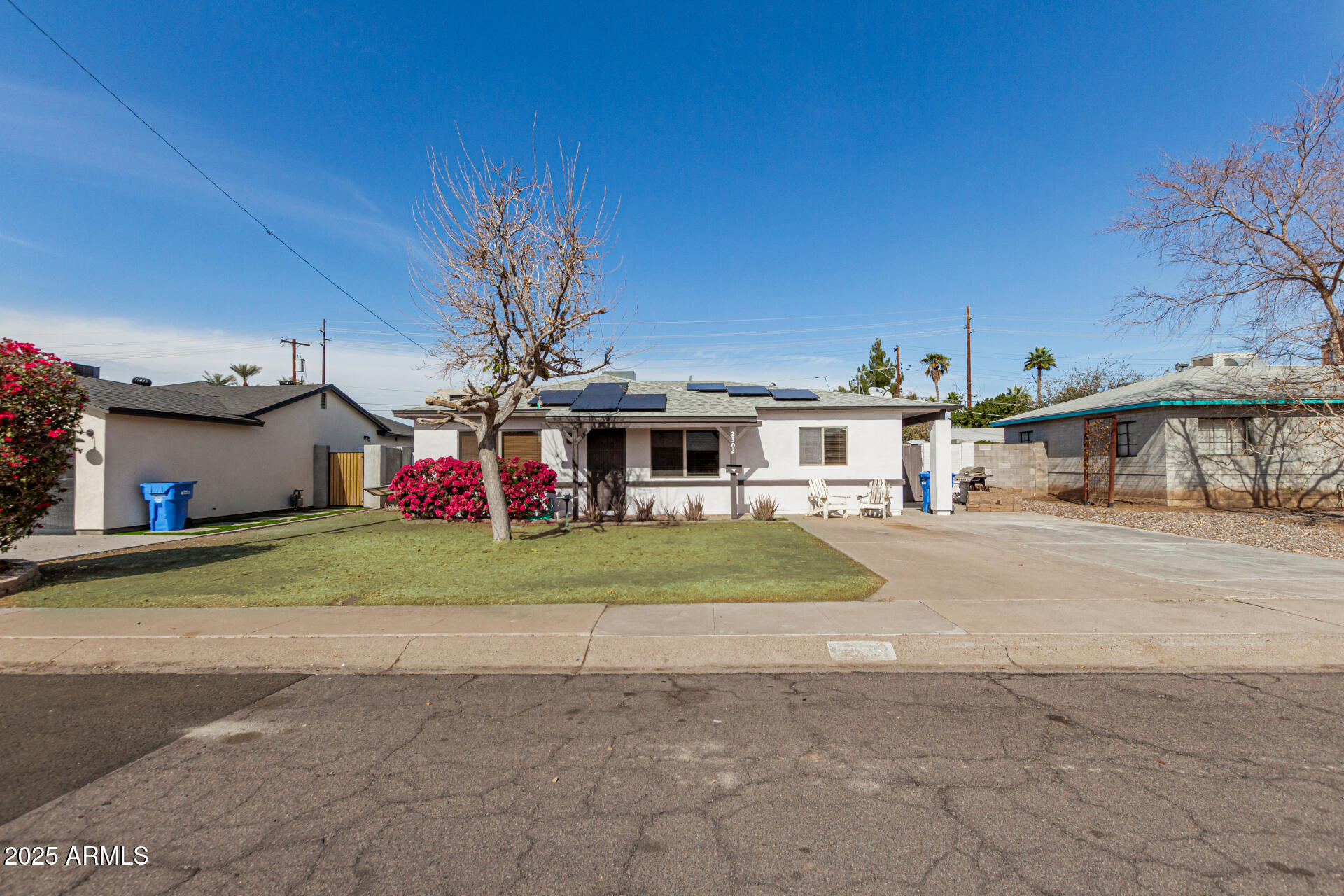 2302 E SELLS Drive