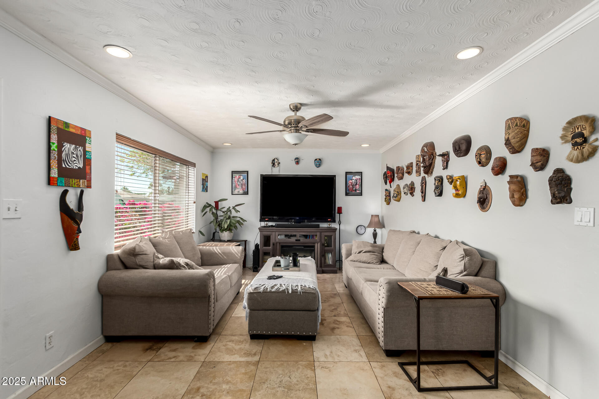 2302 E SELLS Drive