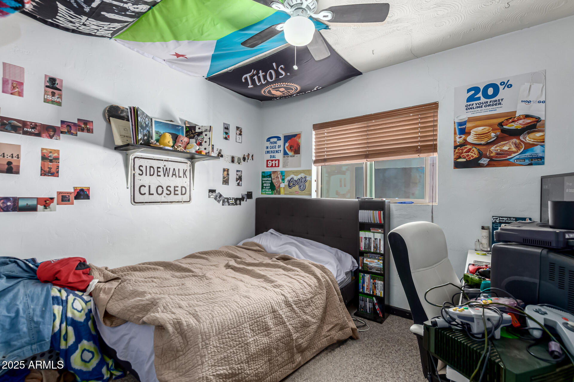 2302 E SELLS Drive