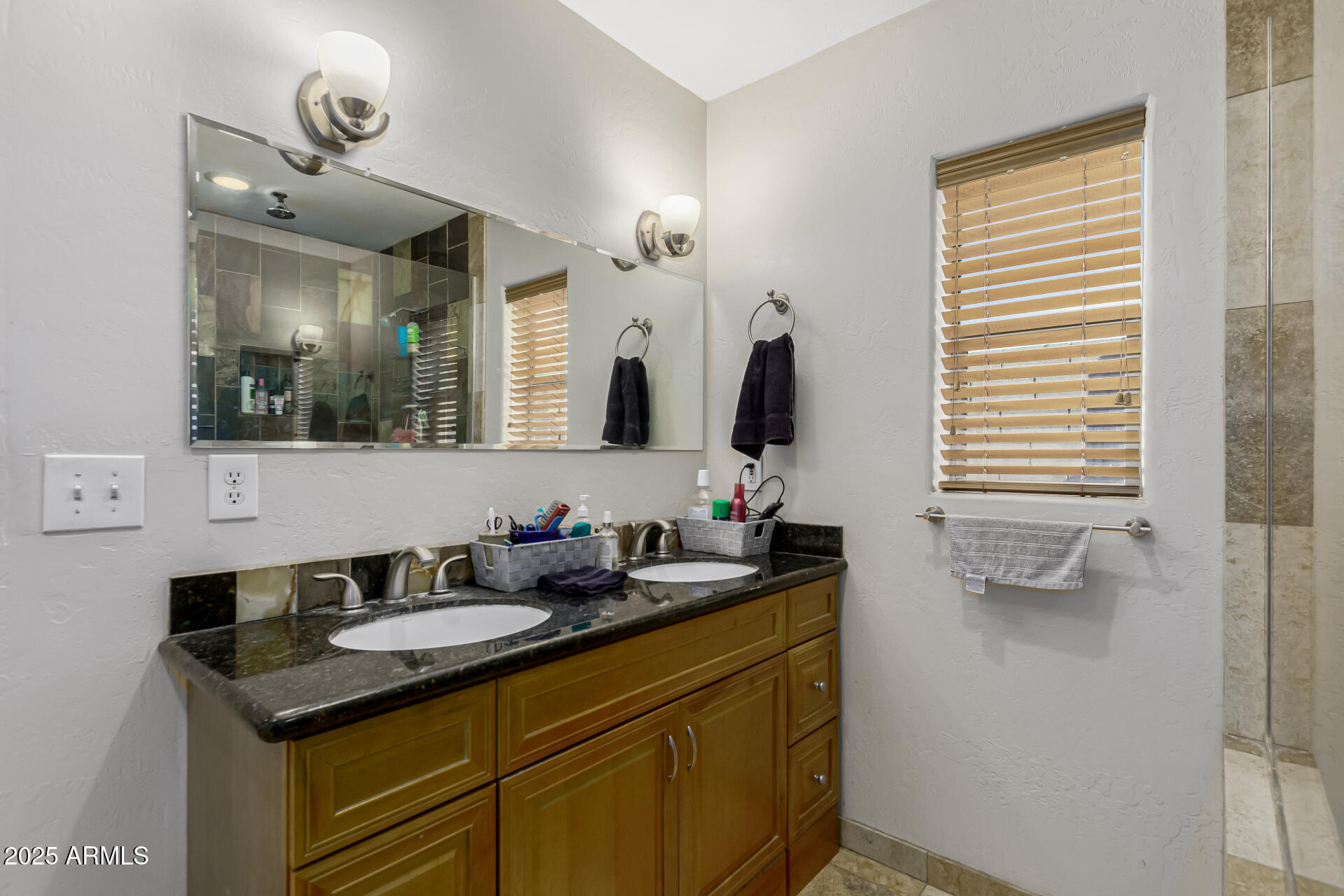 2302 E SELLS Drive