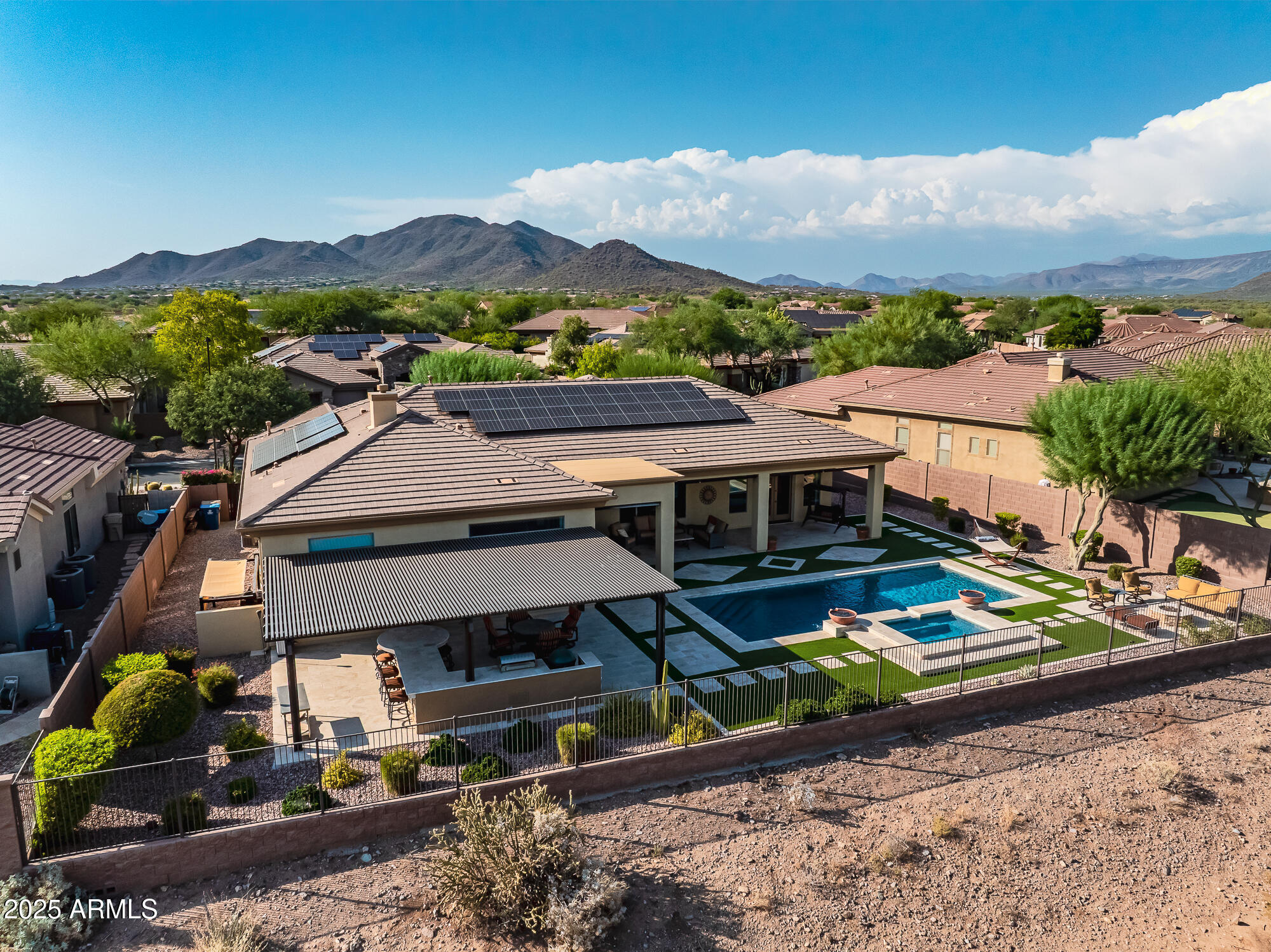 40235 N CANDLEWYCK Lane