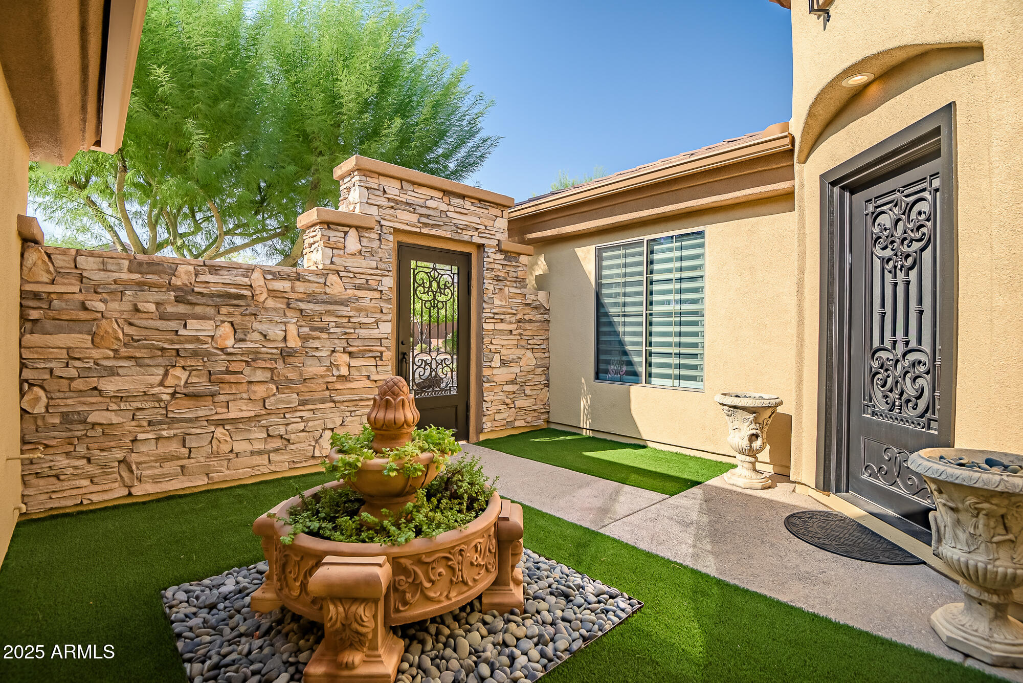 40235 N CANDLEWYCK Lane