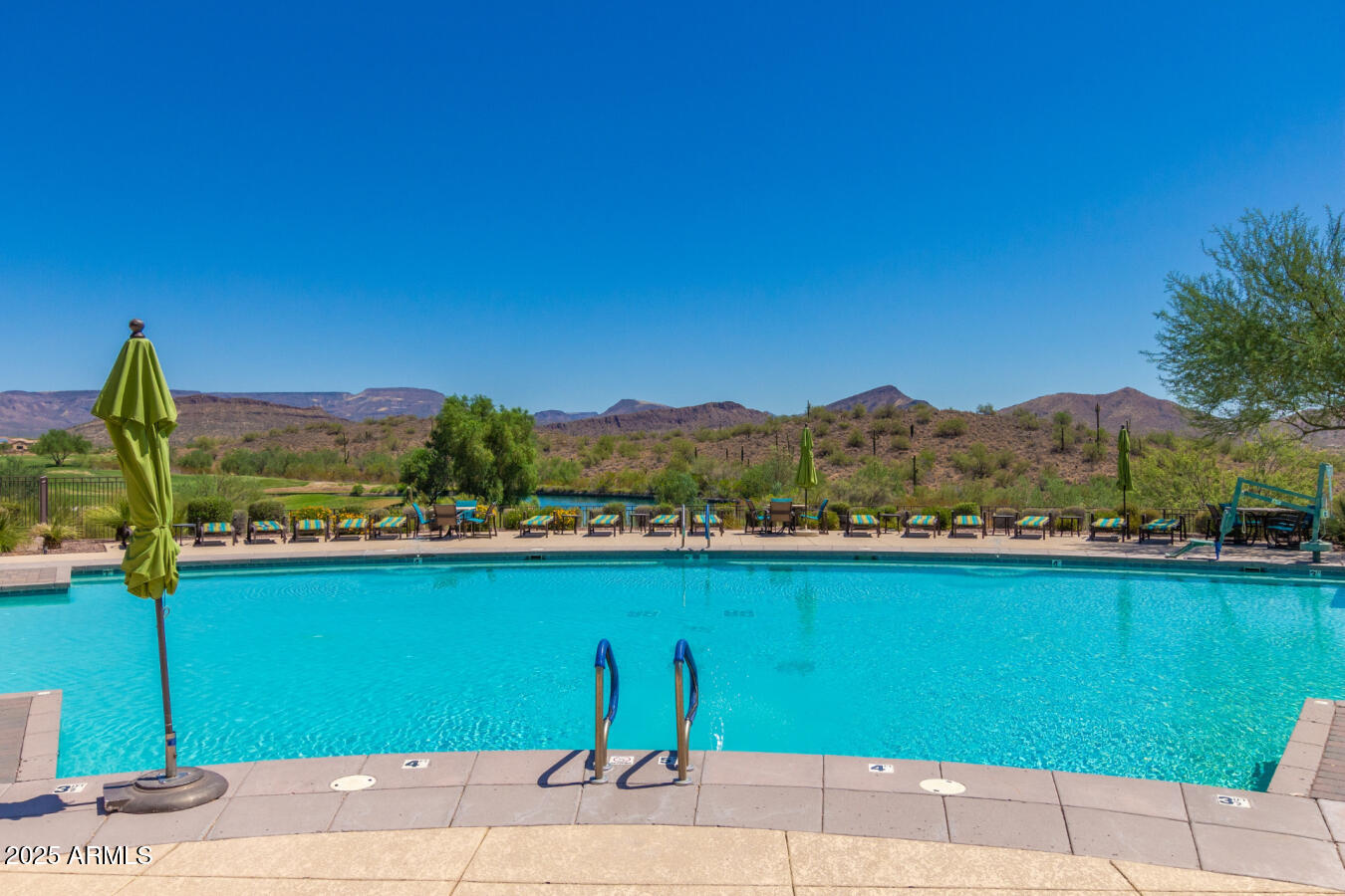 40235 N CANDLEWYCK Lane