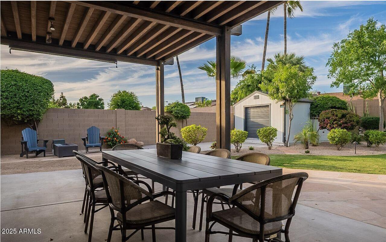 9378 E ALTADENA Avenue