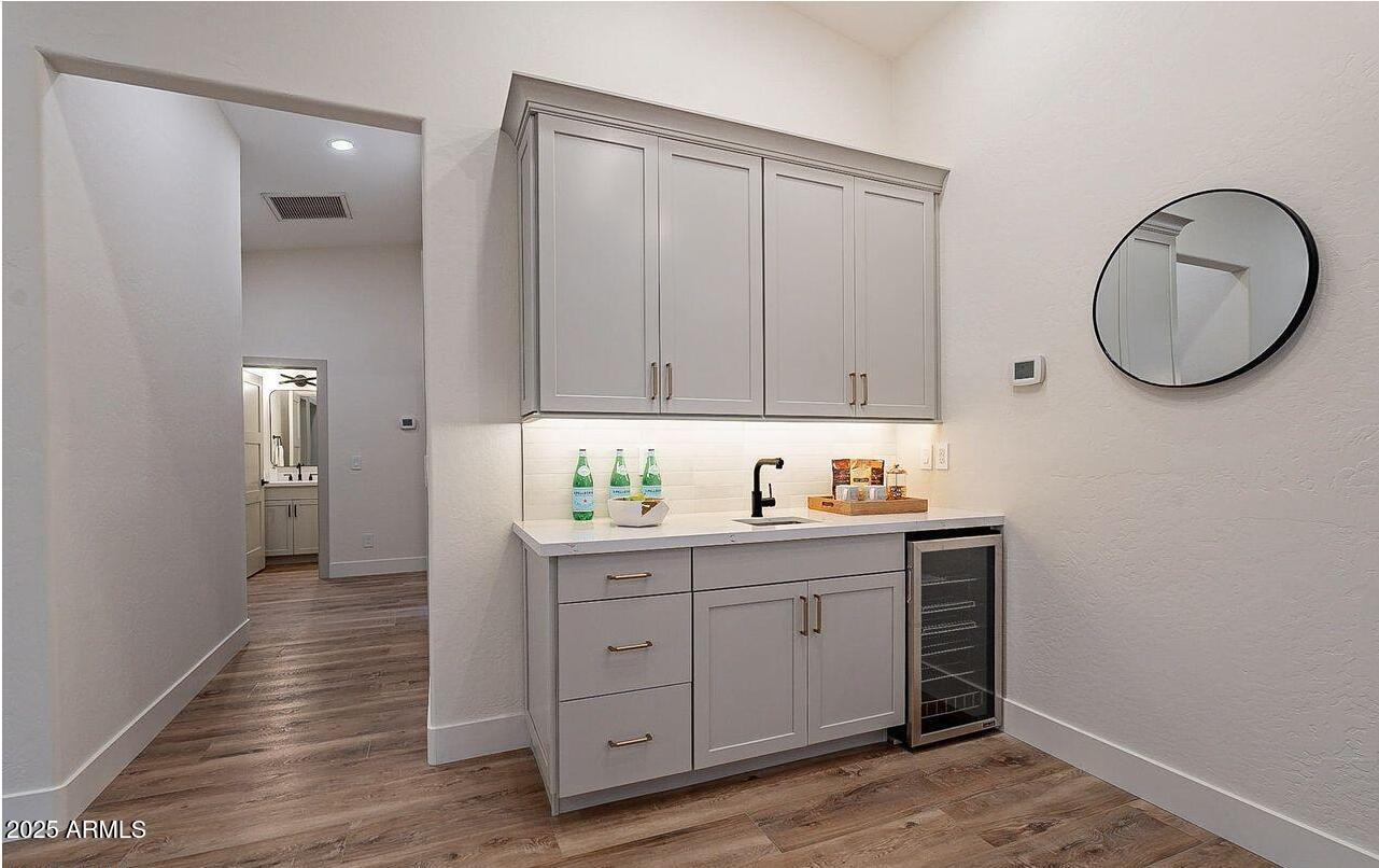 9378 E ALTADENA Avenue