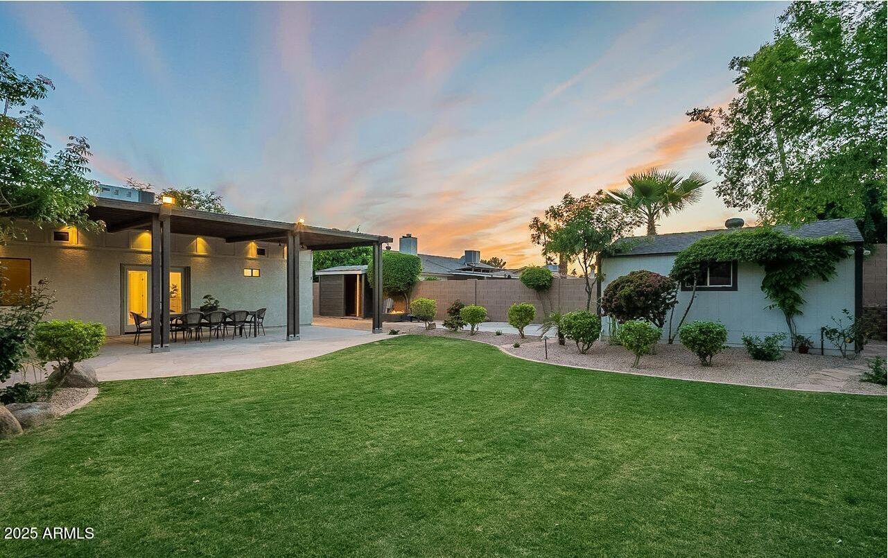 9378 E ALTADENA Avenue