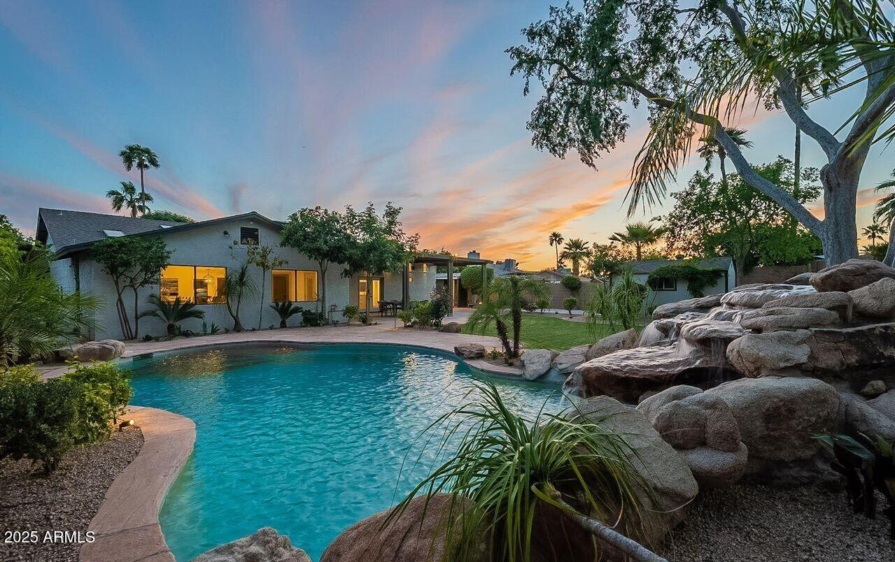 9378 E ALTADENA Avenue