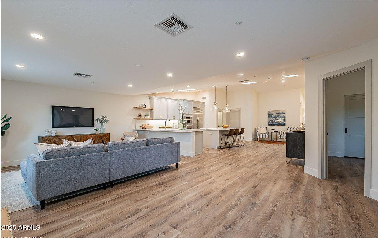 9378 E ALTADENA Avenue