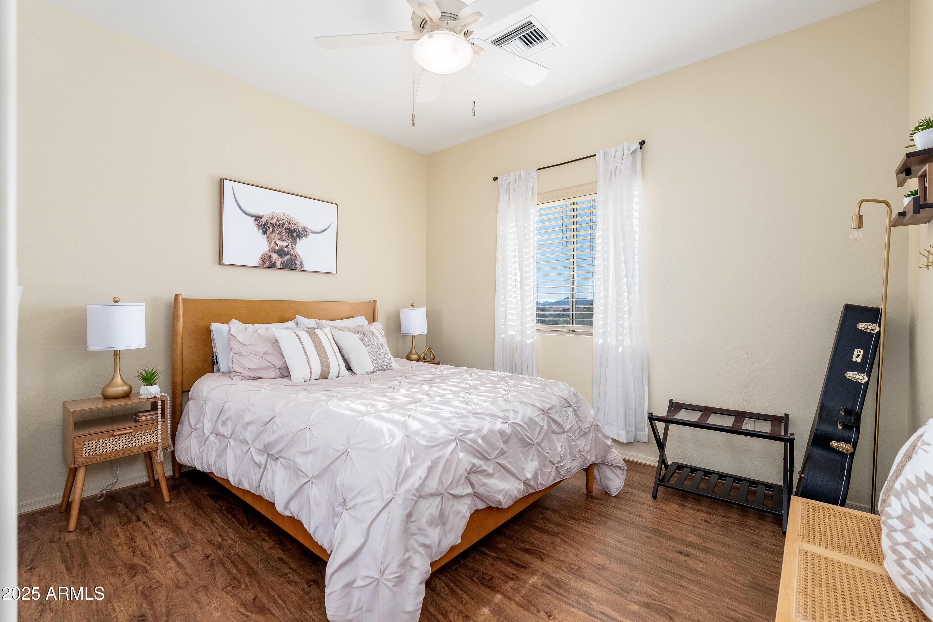 12207 N DESERT SAGE Drive B