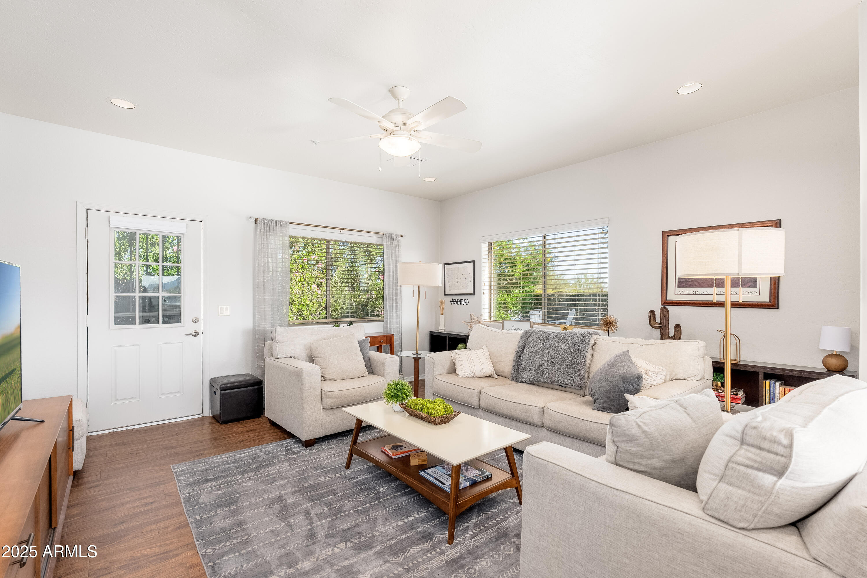 12207 N DESERT SAGE Drive B