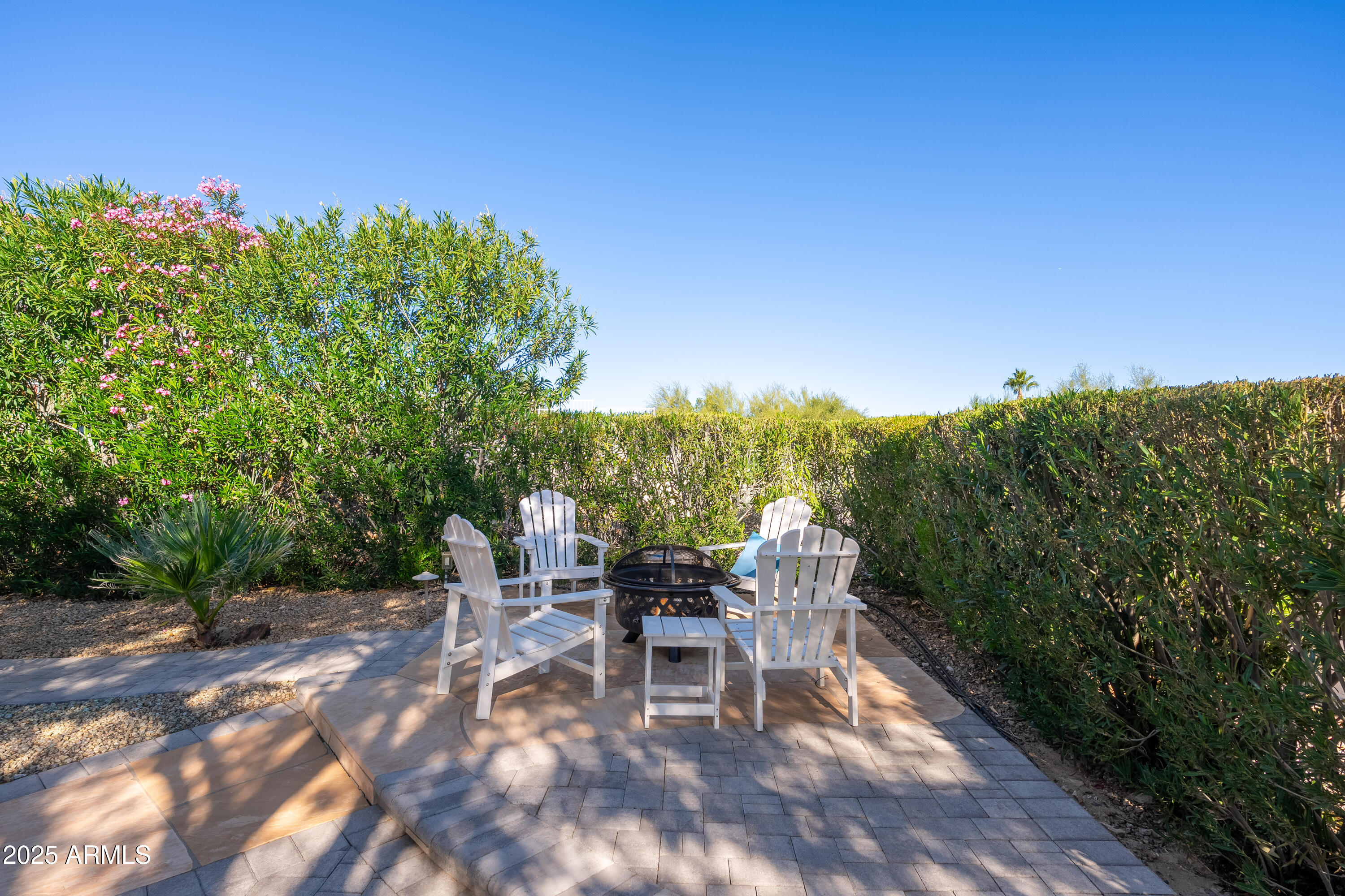 12207 N DESERT SAGE Drive B