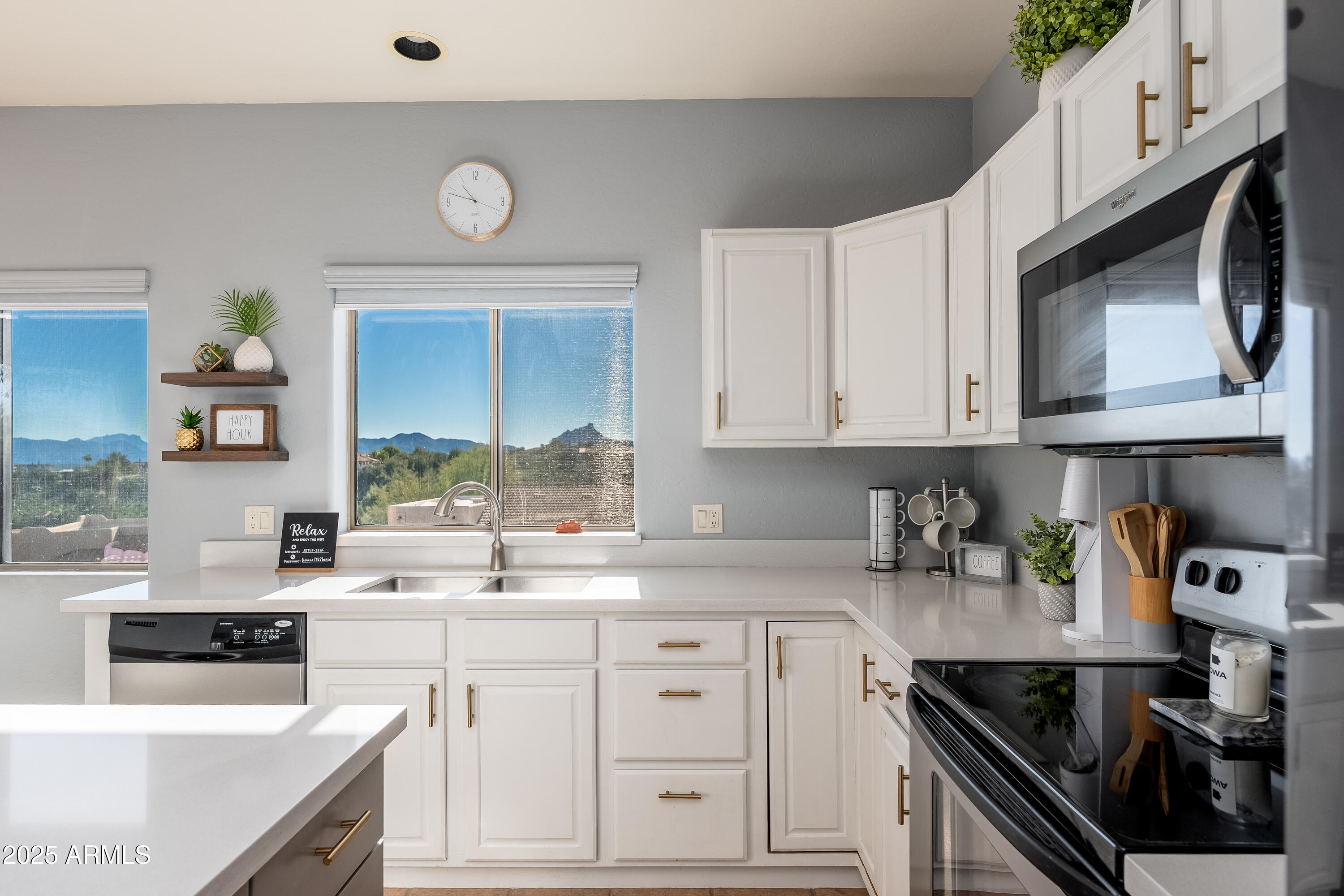 12207 N DESERT SAGE Drive B