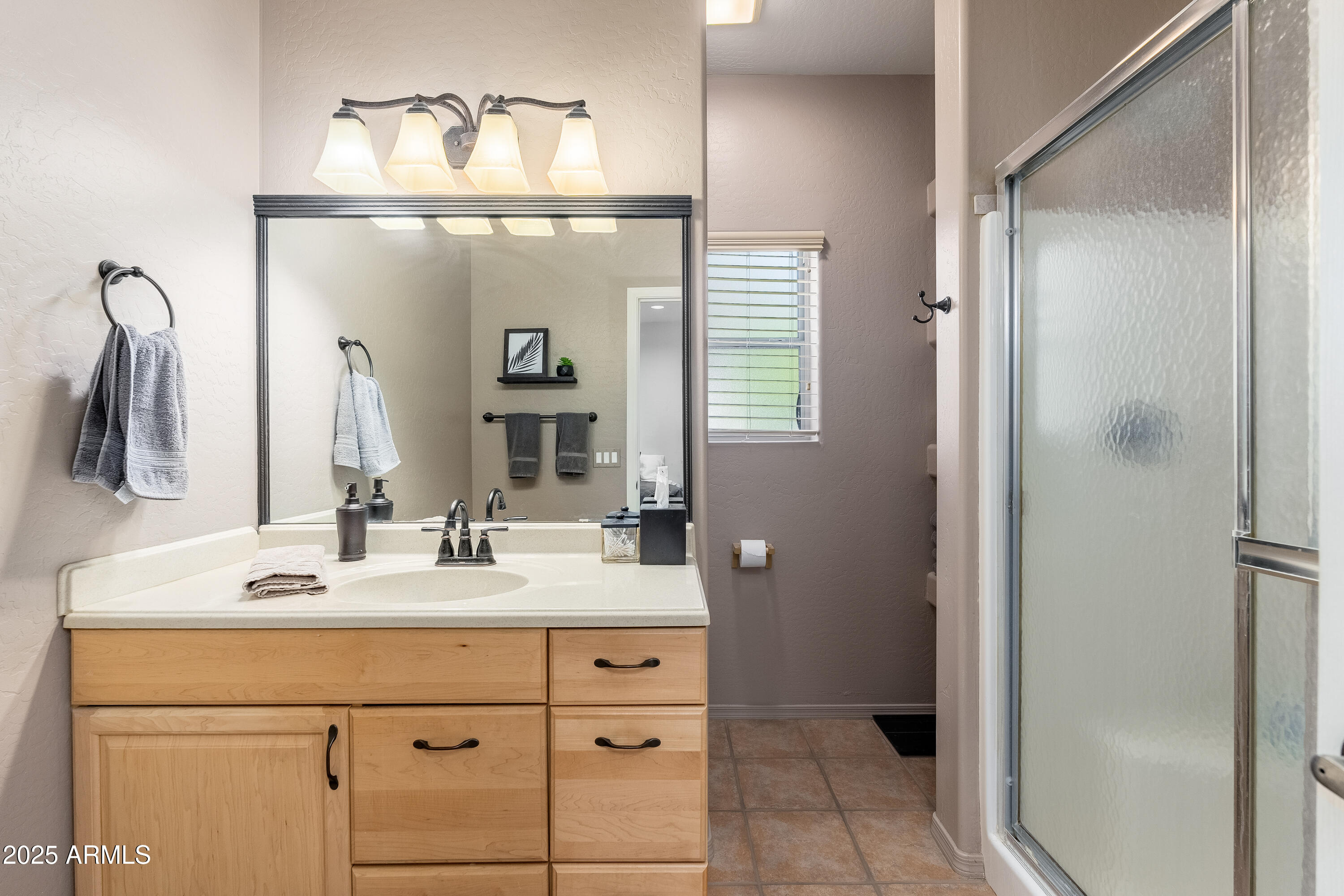 12207 N DESERT SAGE Drive B