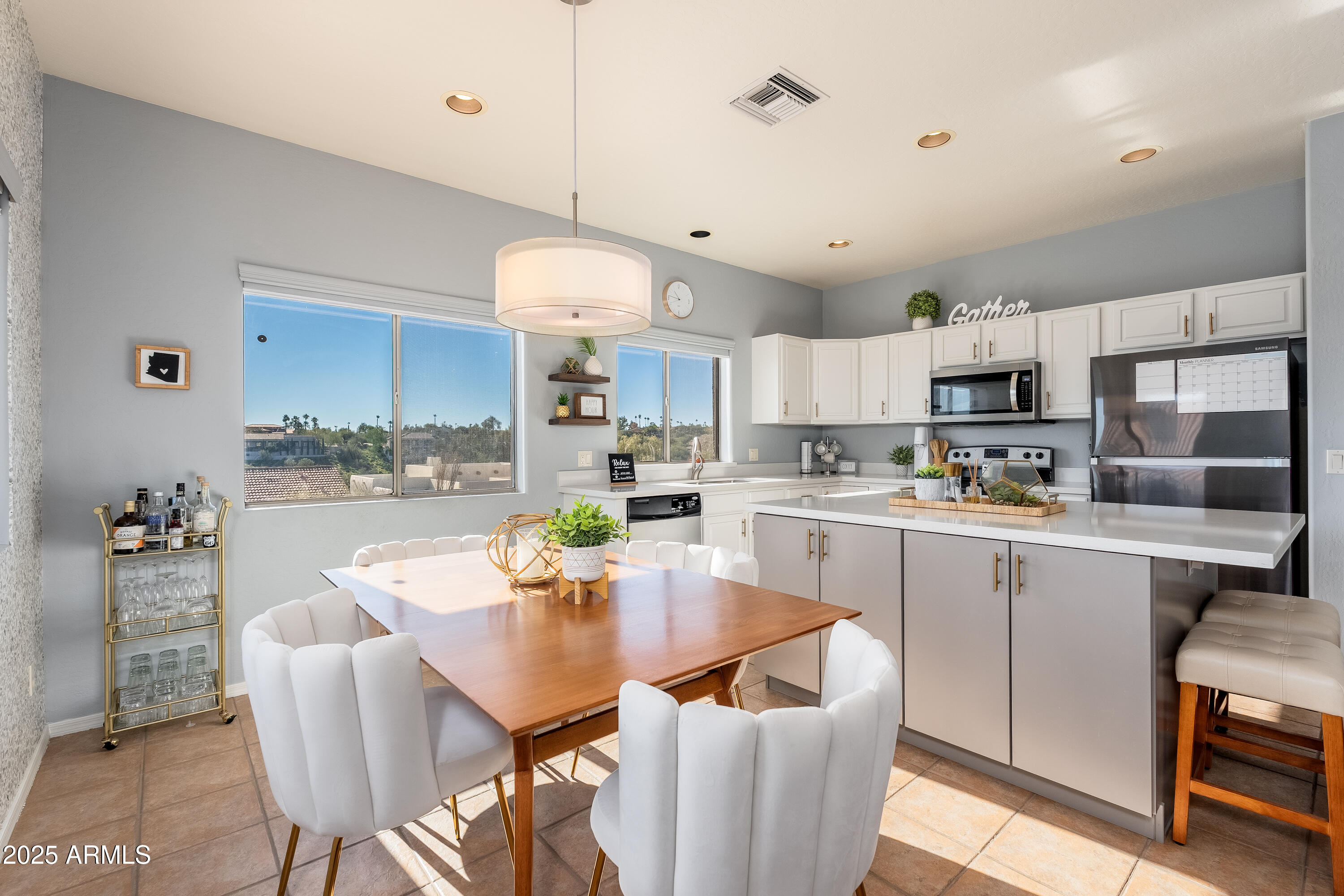 12207 N DESERT SAGE Drive B