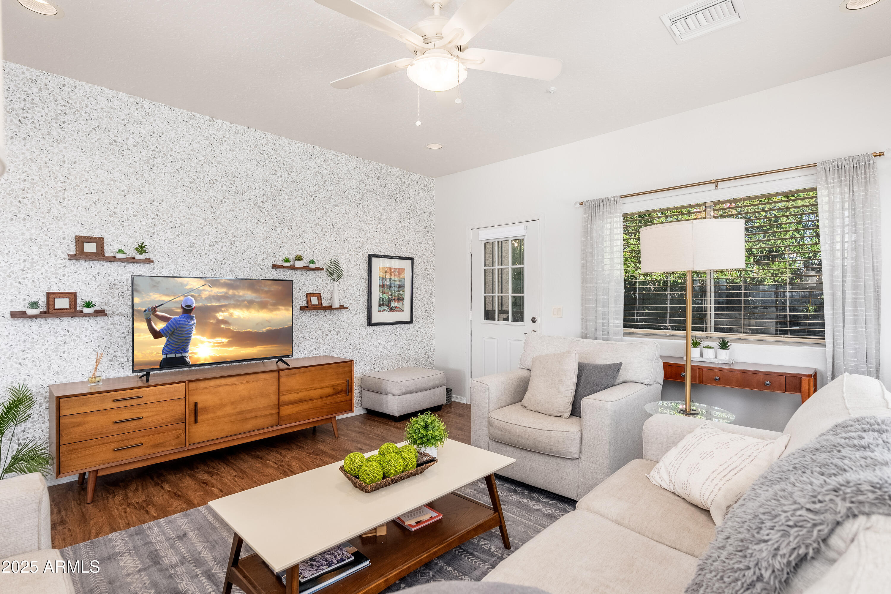 12207 N DESERT SAGE Drive B