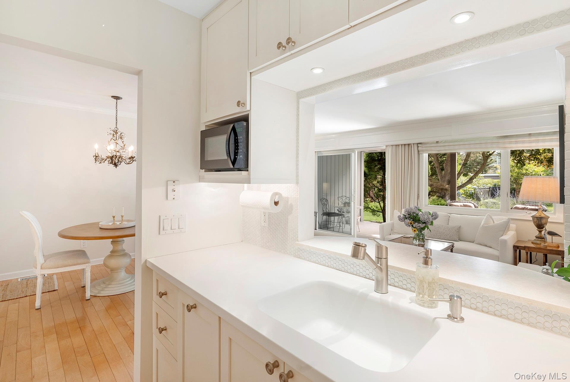 514 Pantigo Road Unit: 5