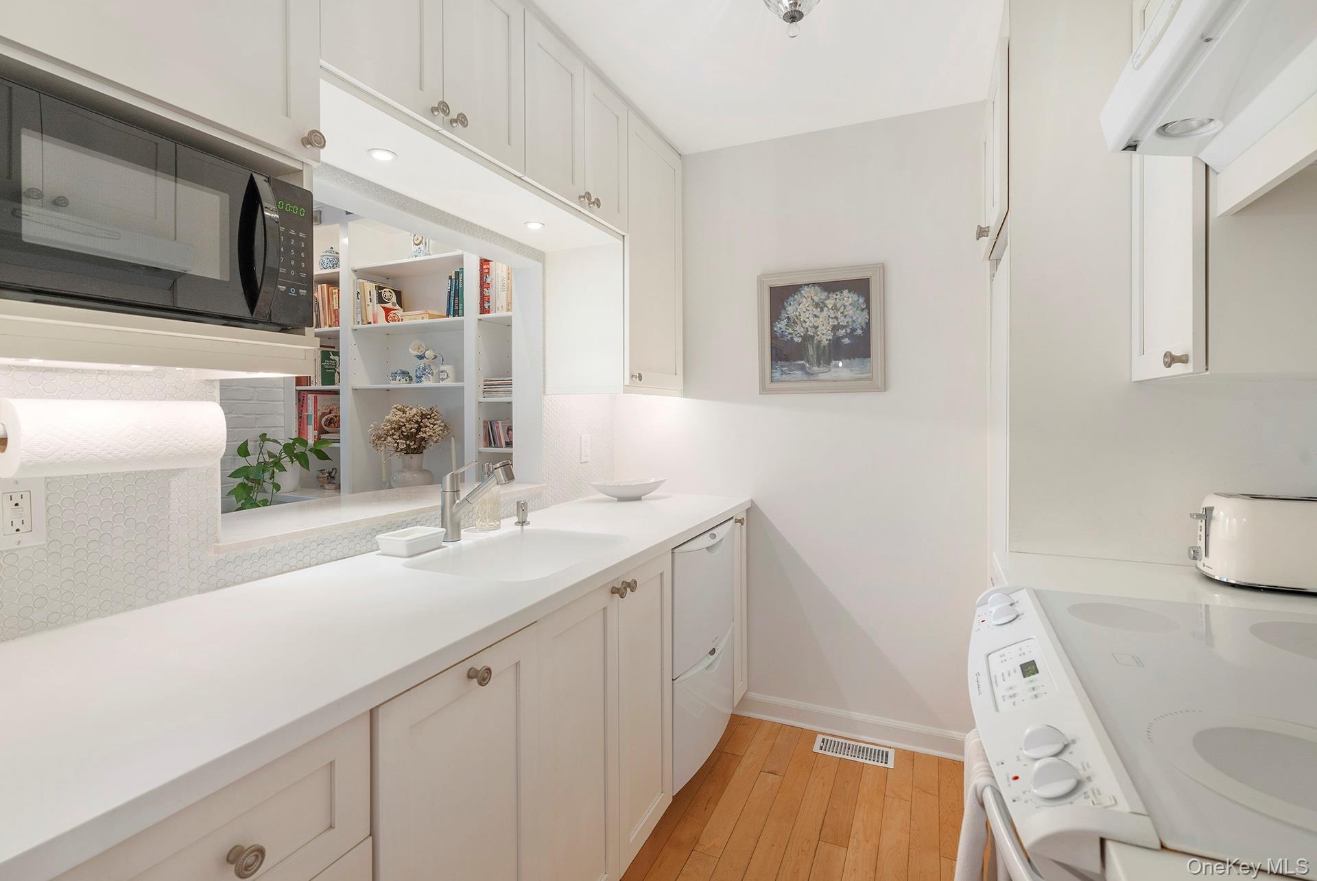 514 Pantigo Road Unit: 5