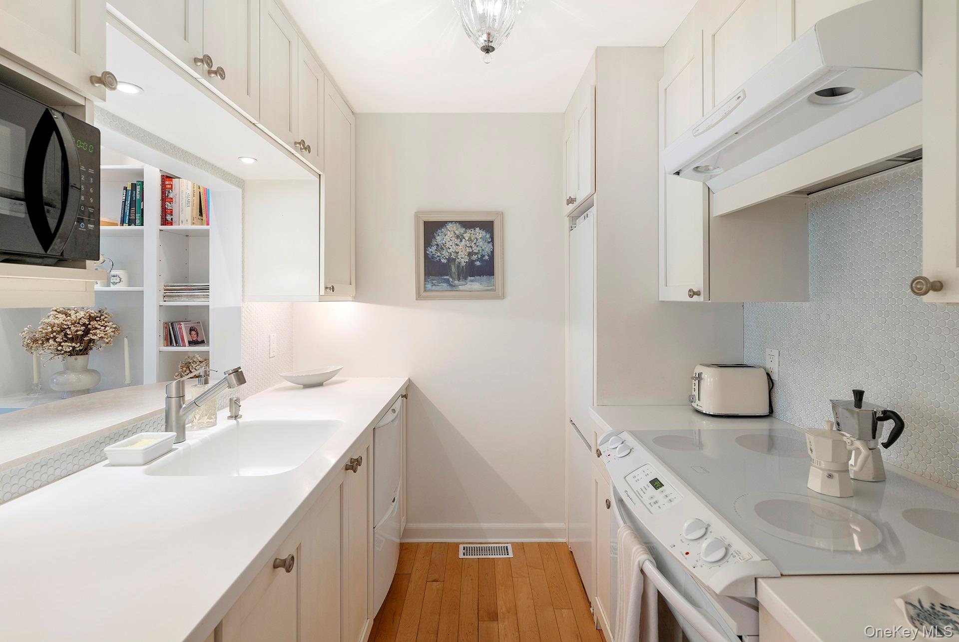 514 Pantigo Road Unit: 5