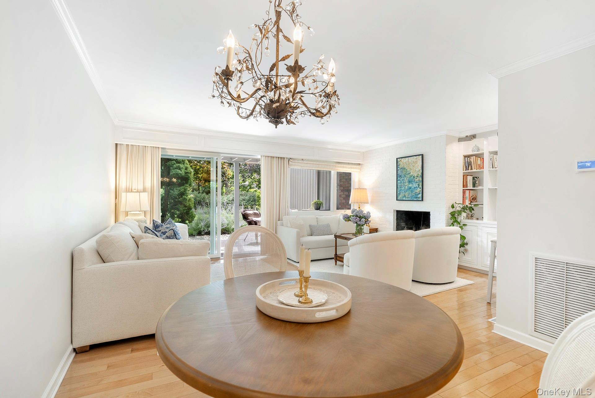 514 Pantigo Road Unit: 5