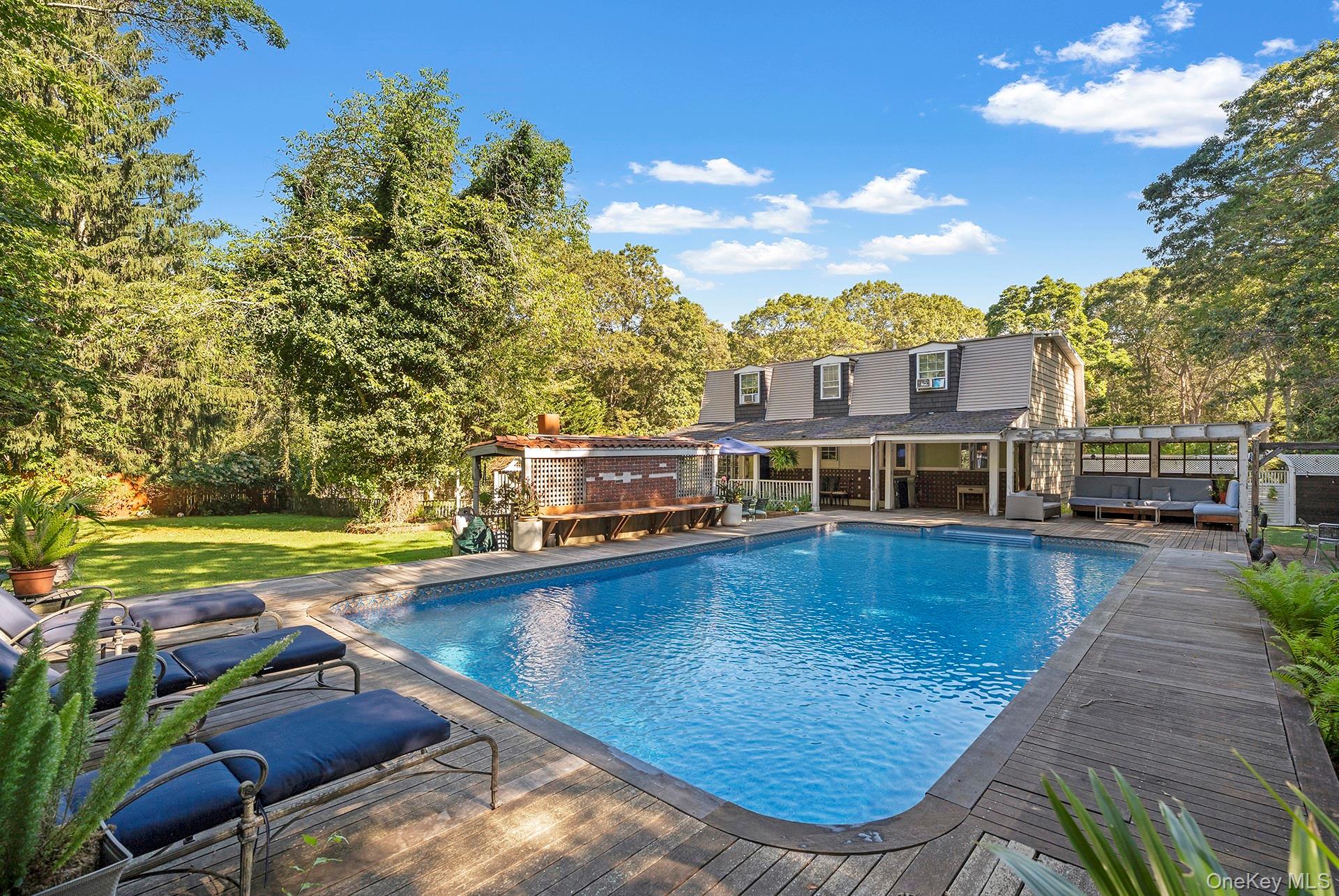 18 Glade Road
