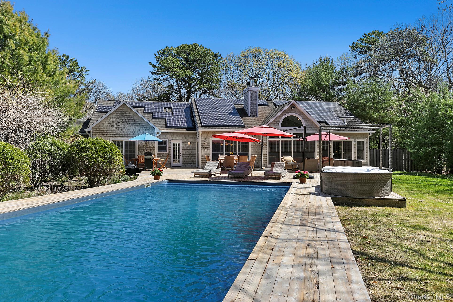 492 East Hampton Sag Harbor Turnpike