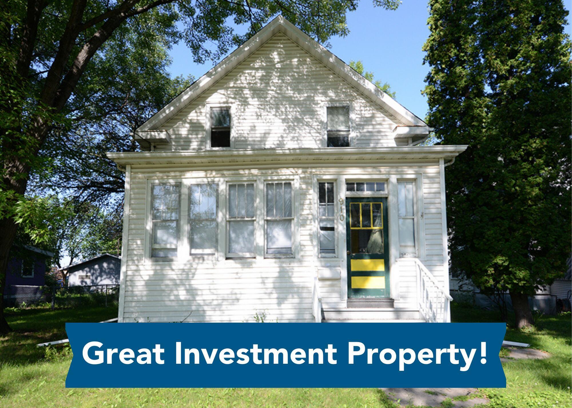 910 UNIVERSITY Drive N