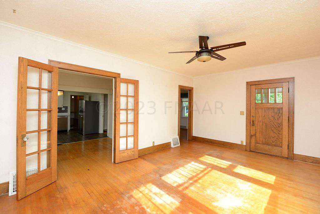 709 5TH Street S