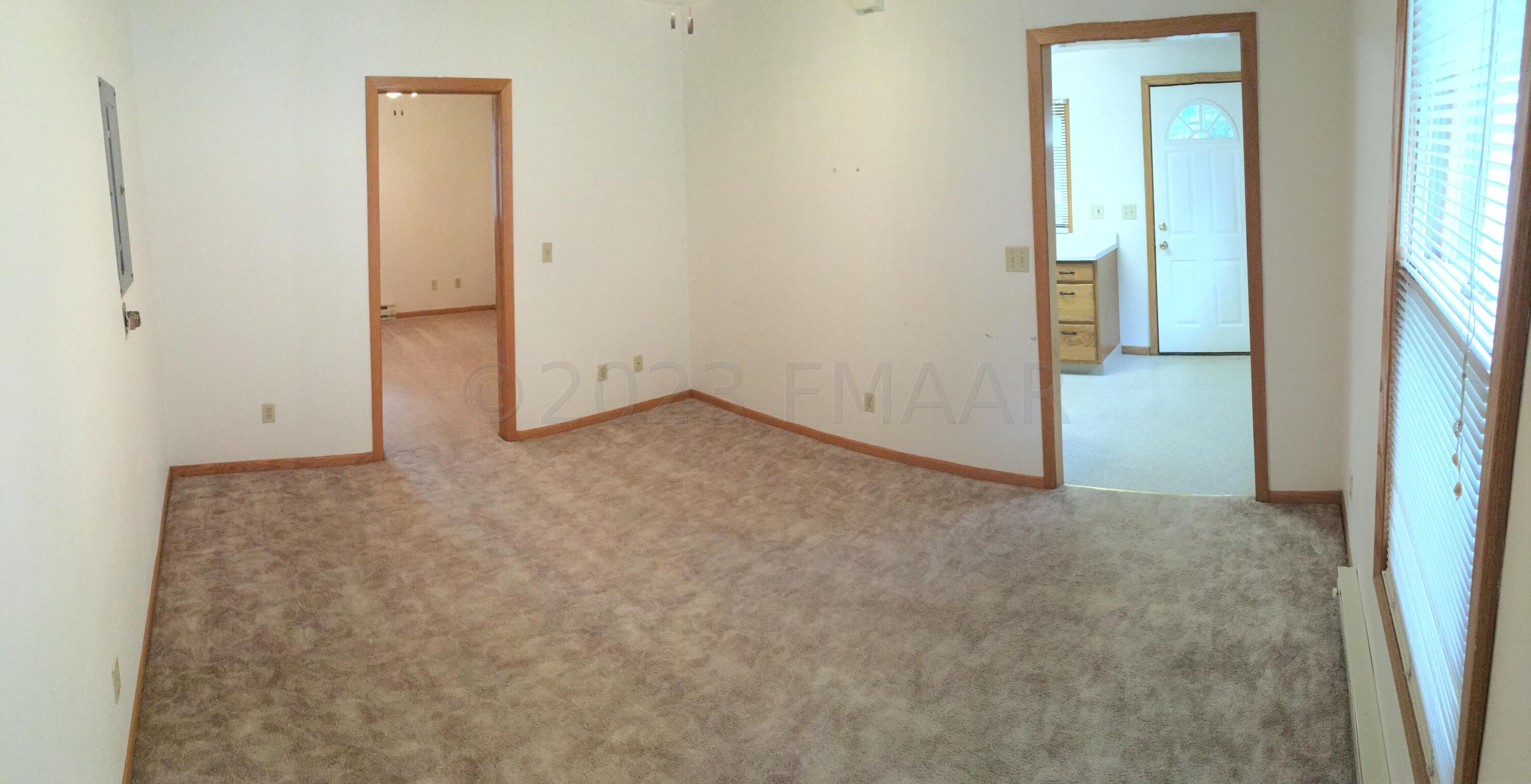 1038 COLLEGE Street N