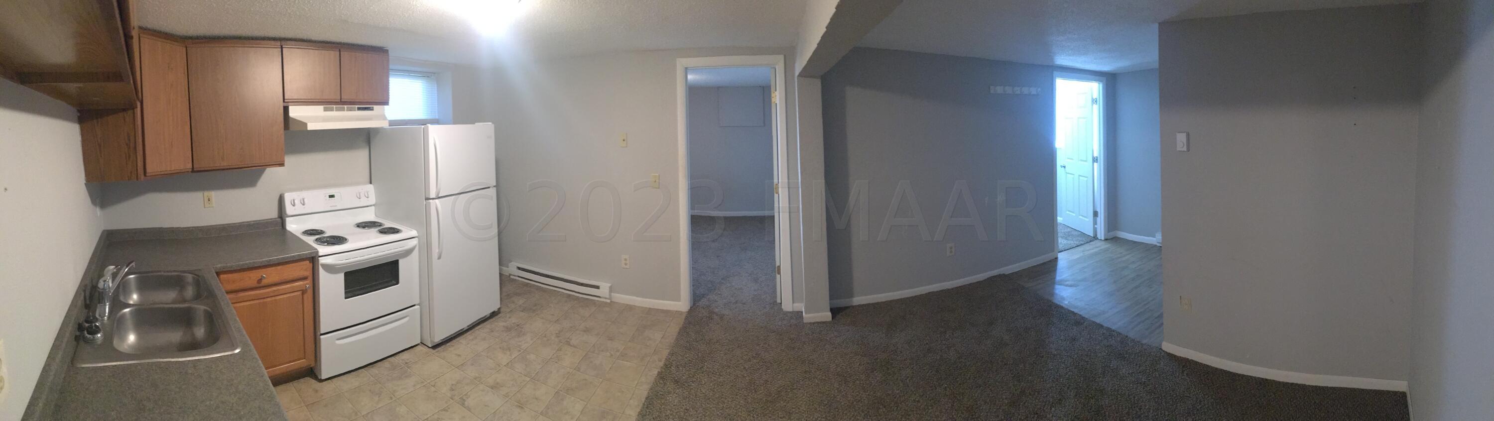 1038 COLLEGE Street N