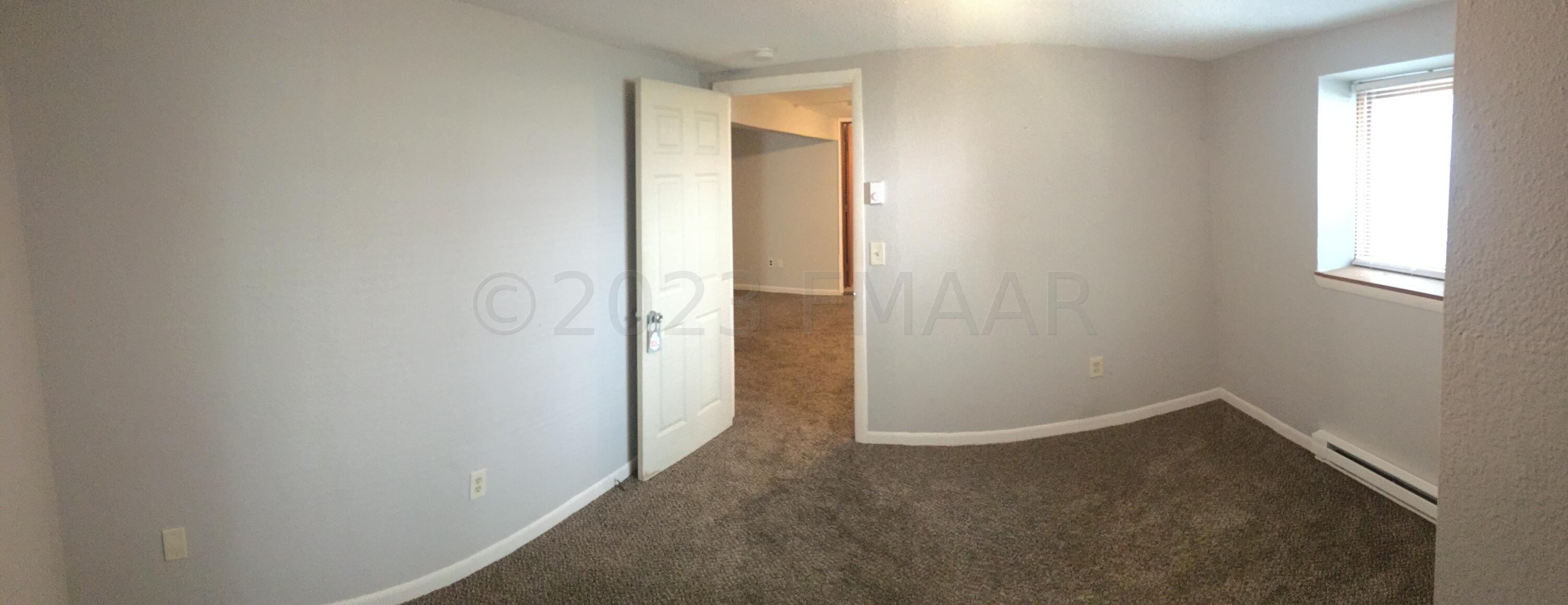 1038 COLLEGE Street N