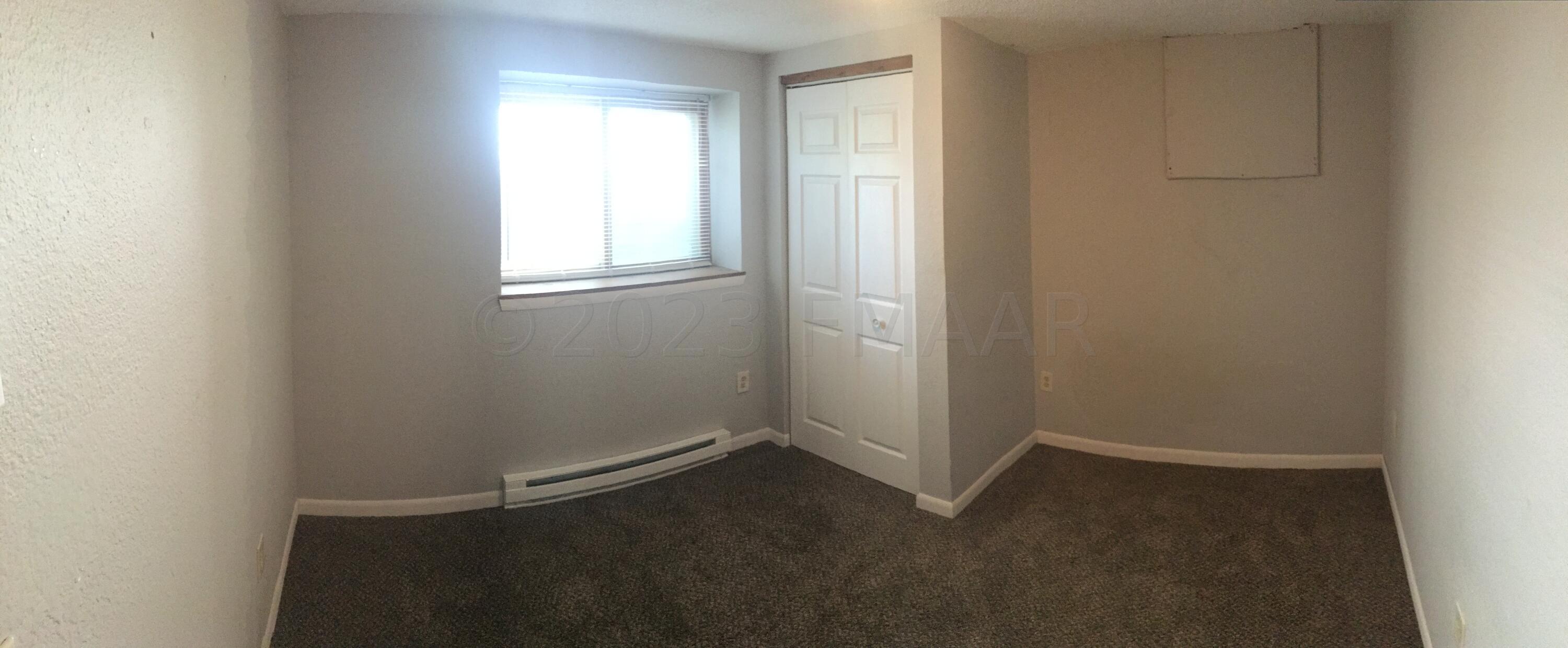 1038 COLLEGE Street N