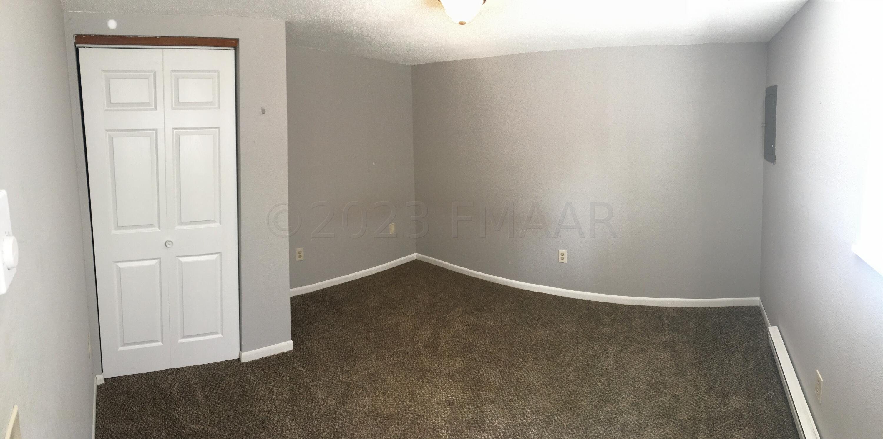 1038 COLLEGE Street N