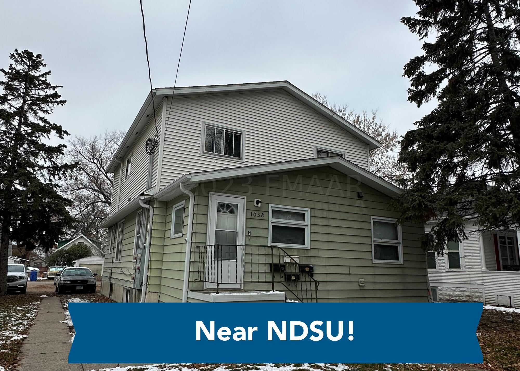 1038 COLLEGE Street N