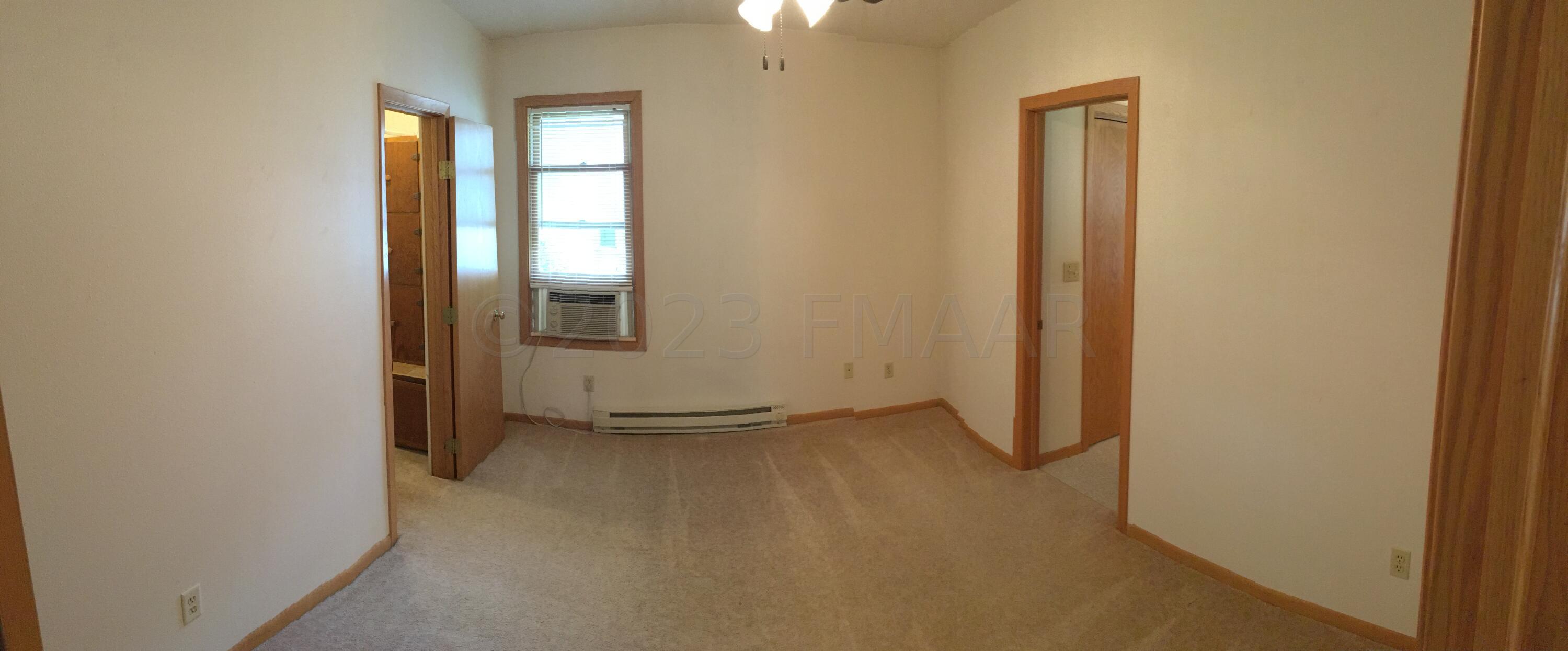 1038 COLLEGE Street N