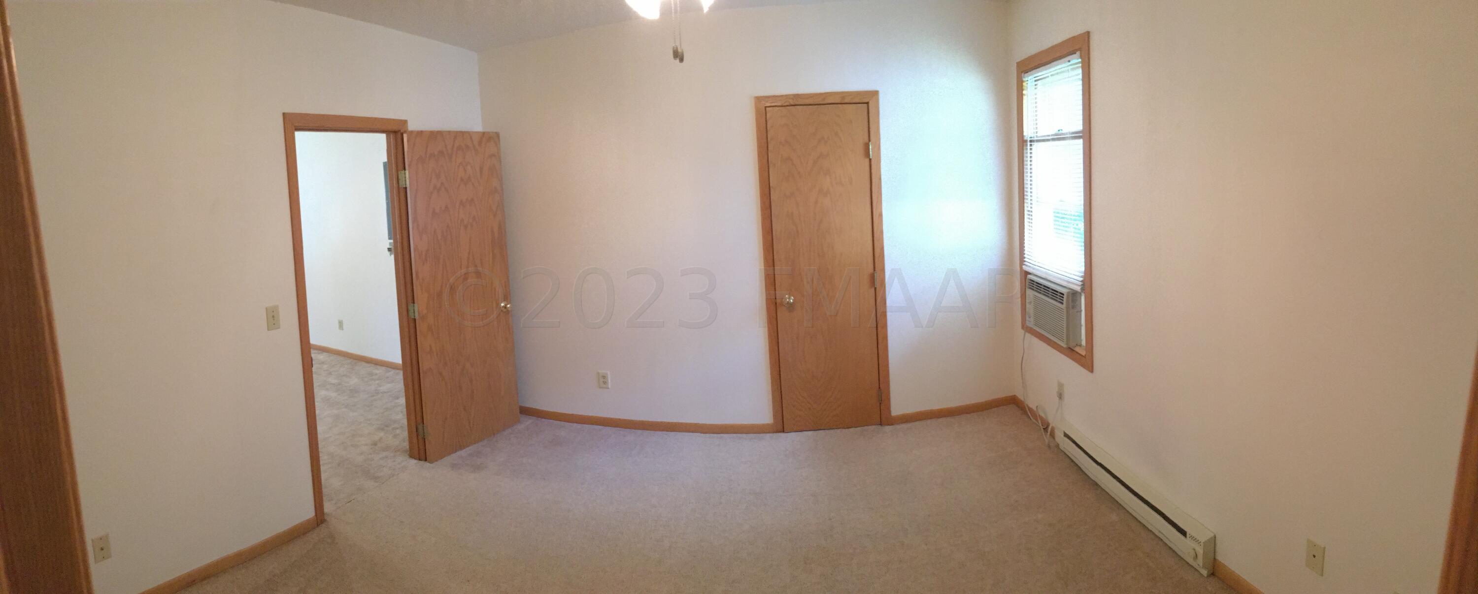 1038 COLLEGE Street N