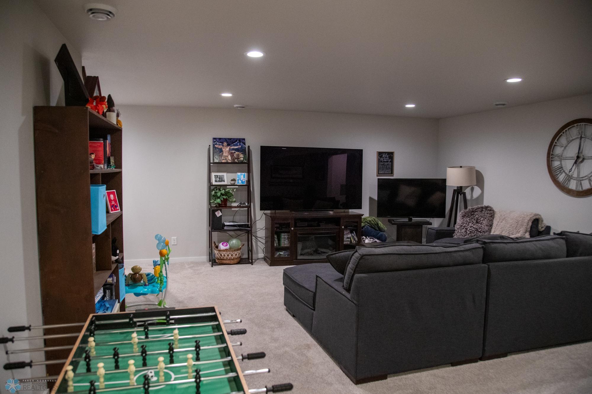 2700 14th Street W